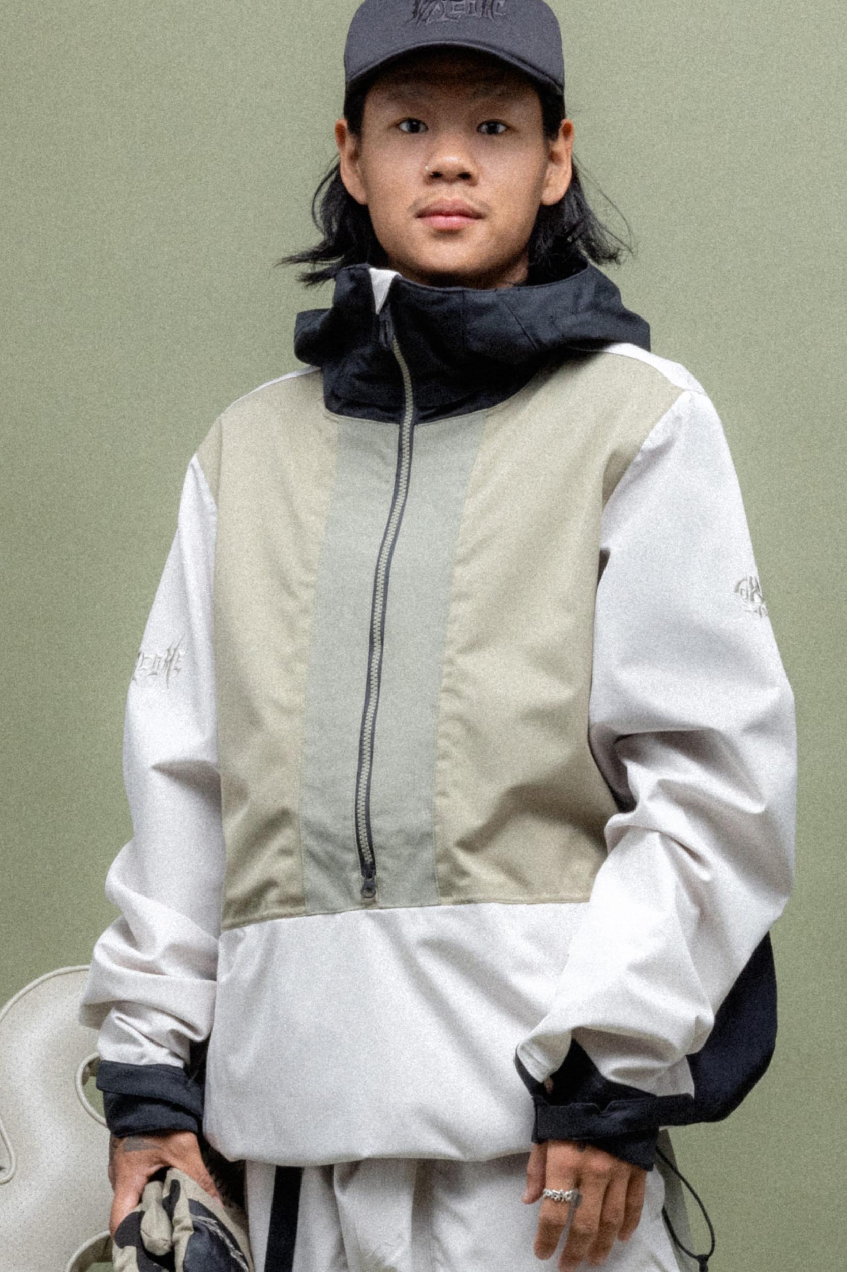 686 Men's Ghost 2.5L Anorak Male Product Image