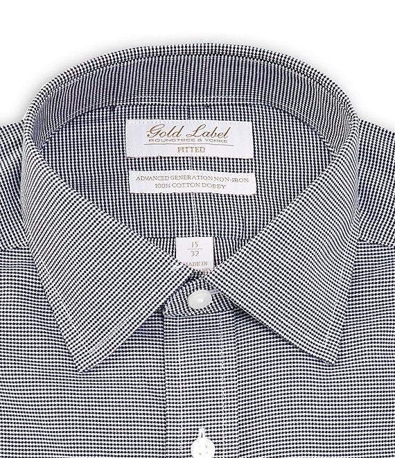 Gold Label Roundtree & Yorke Fitted Non-Iron Spread Collar Solid Dobby Dress Shirt Product Image