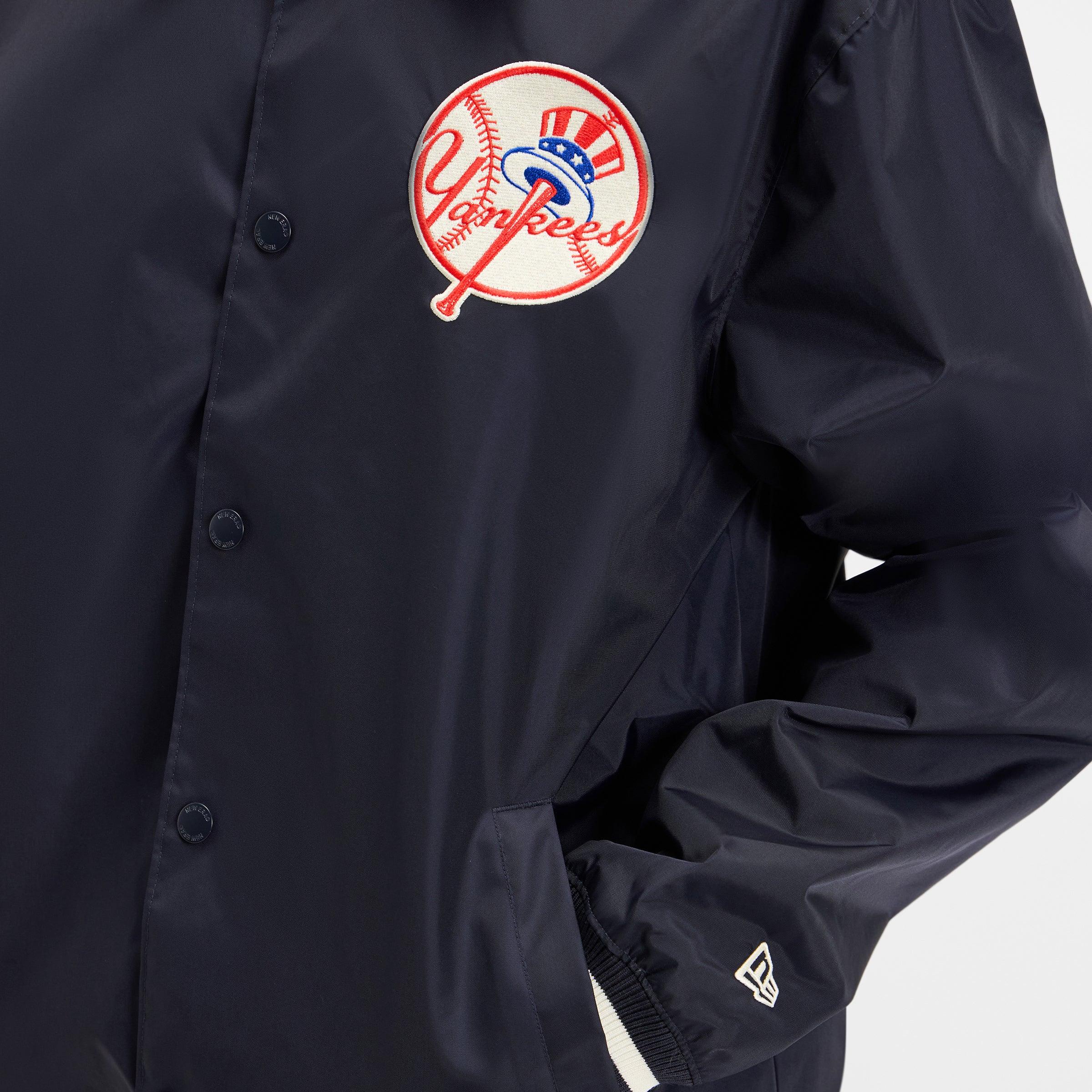 Chicago Cubs Throwback Jacket Male Product Image
