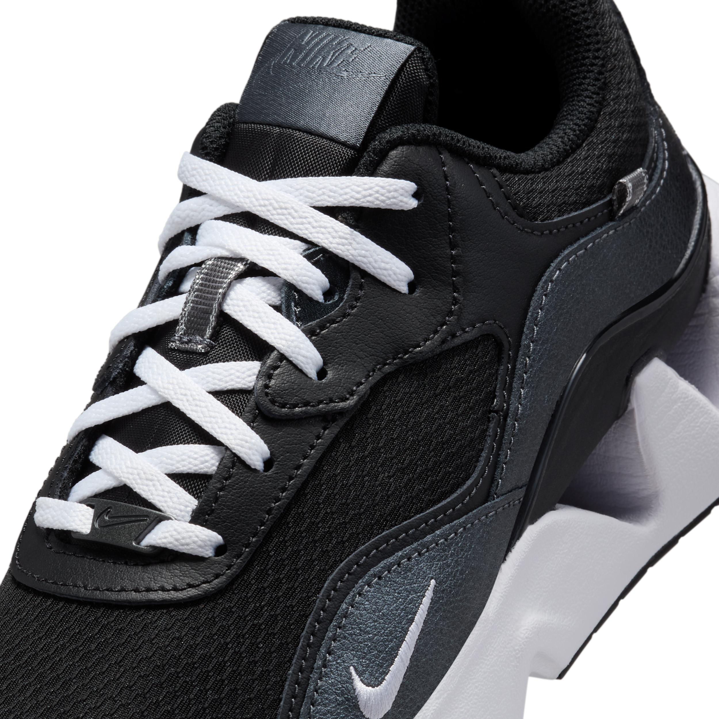 Nike Women's Ryz 365 2 Shoes Product Image