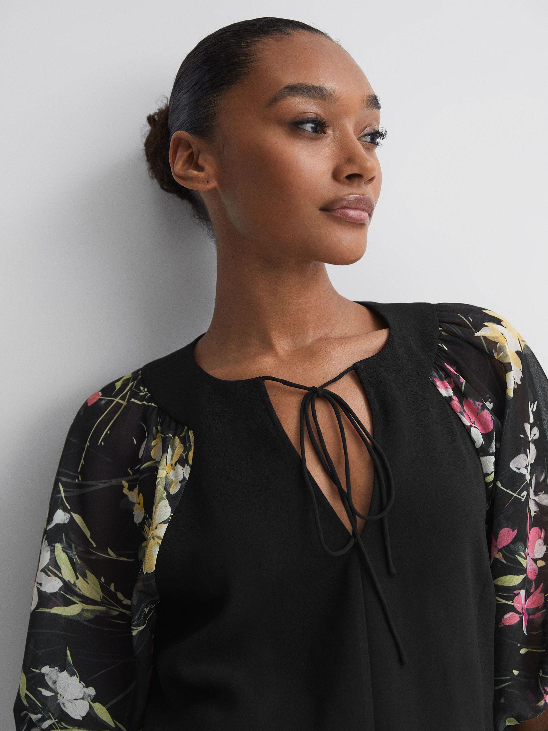 Florere Floral Puff Sleeve Top in Black Product Image