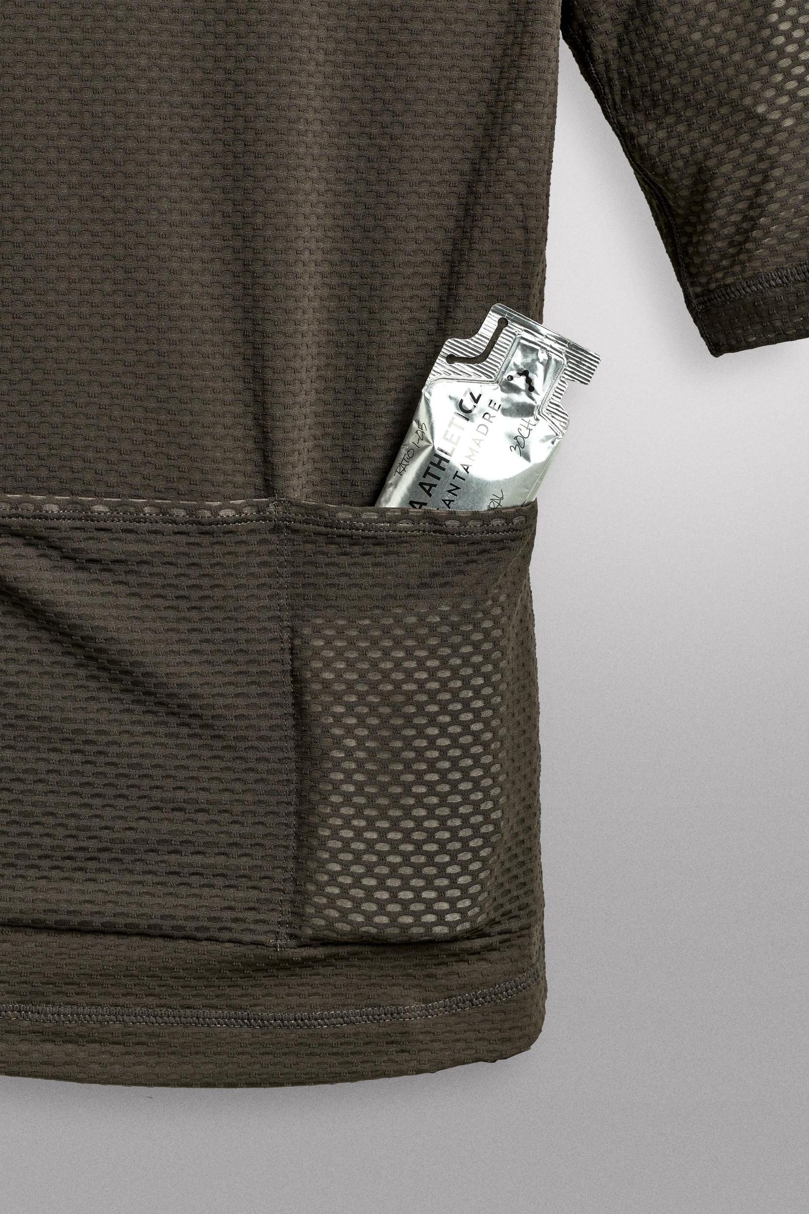 GRAVEL FIRST LAYER T-SHIRT Product Image