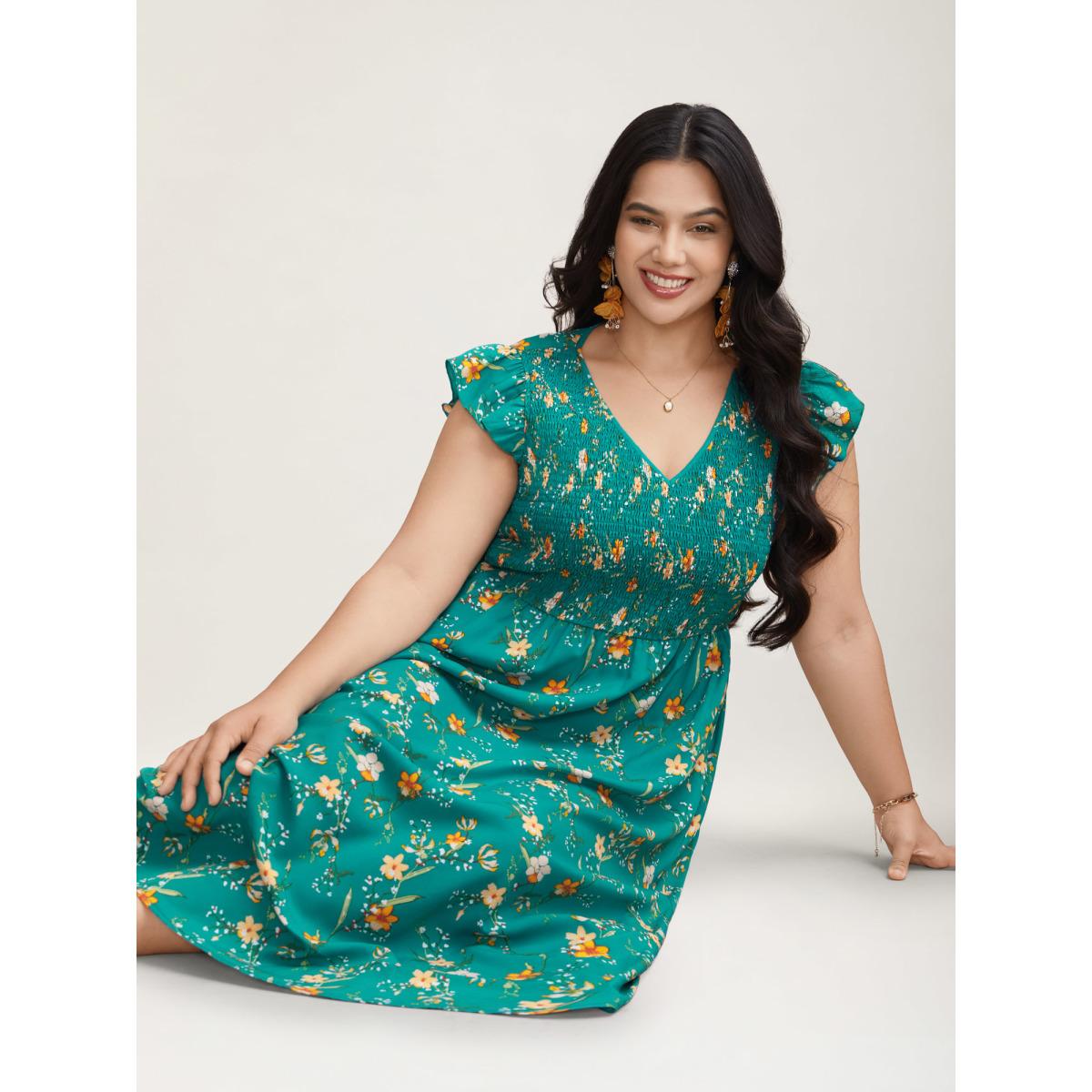 Plus Size Shirred Printed Flutter Sleeve Pockets Maxi Dress Teal Women Timeless Shirred V-neck Cap Sleeve Curvy BloomChic 26/4X Product Image