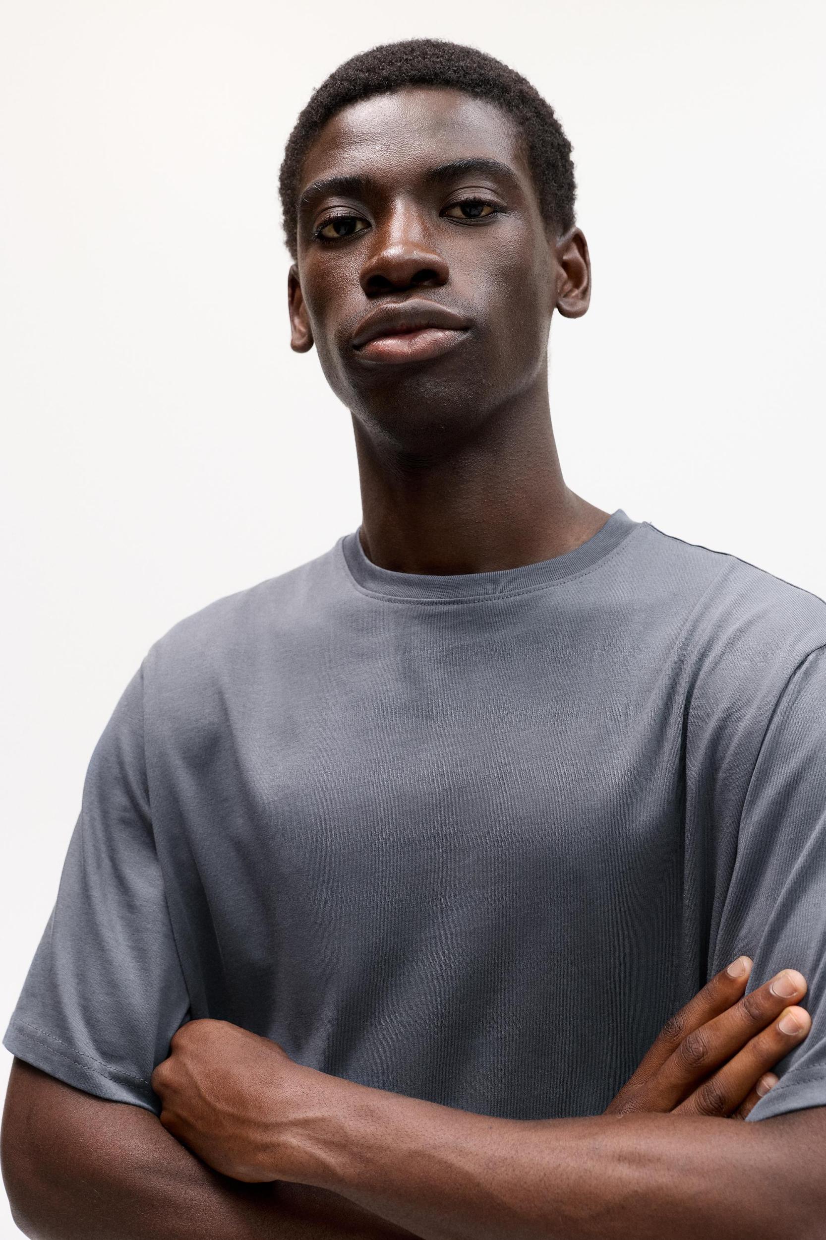 Basic short sleeve cotton T-shirt Product Image