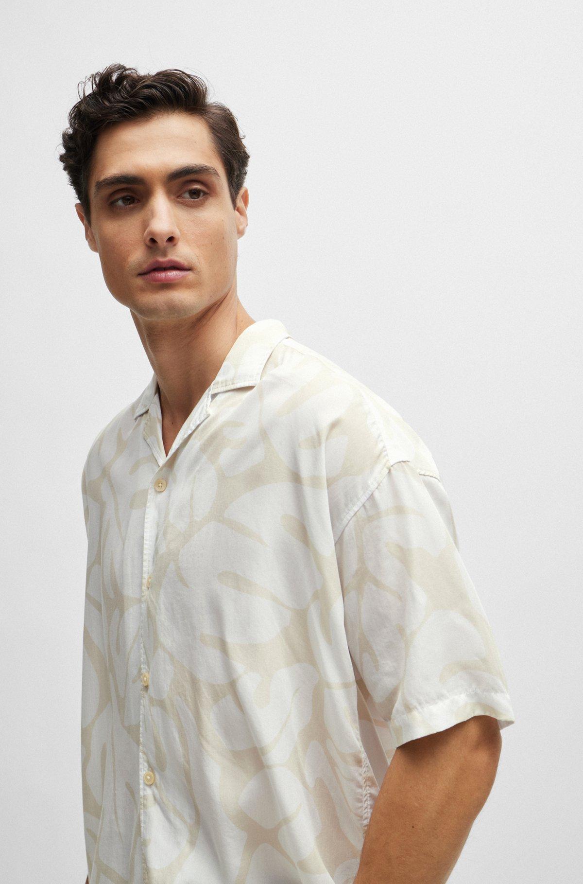 Relaxed-fit shirt in seasonal print with camp collar Product Image