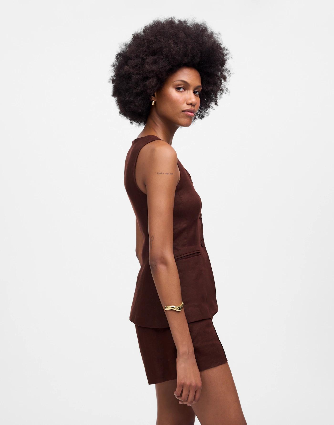 Linen Scoopneck Cutaway Vest Product Image