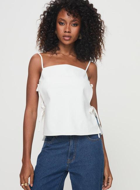 Novalie Top White Product Image