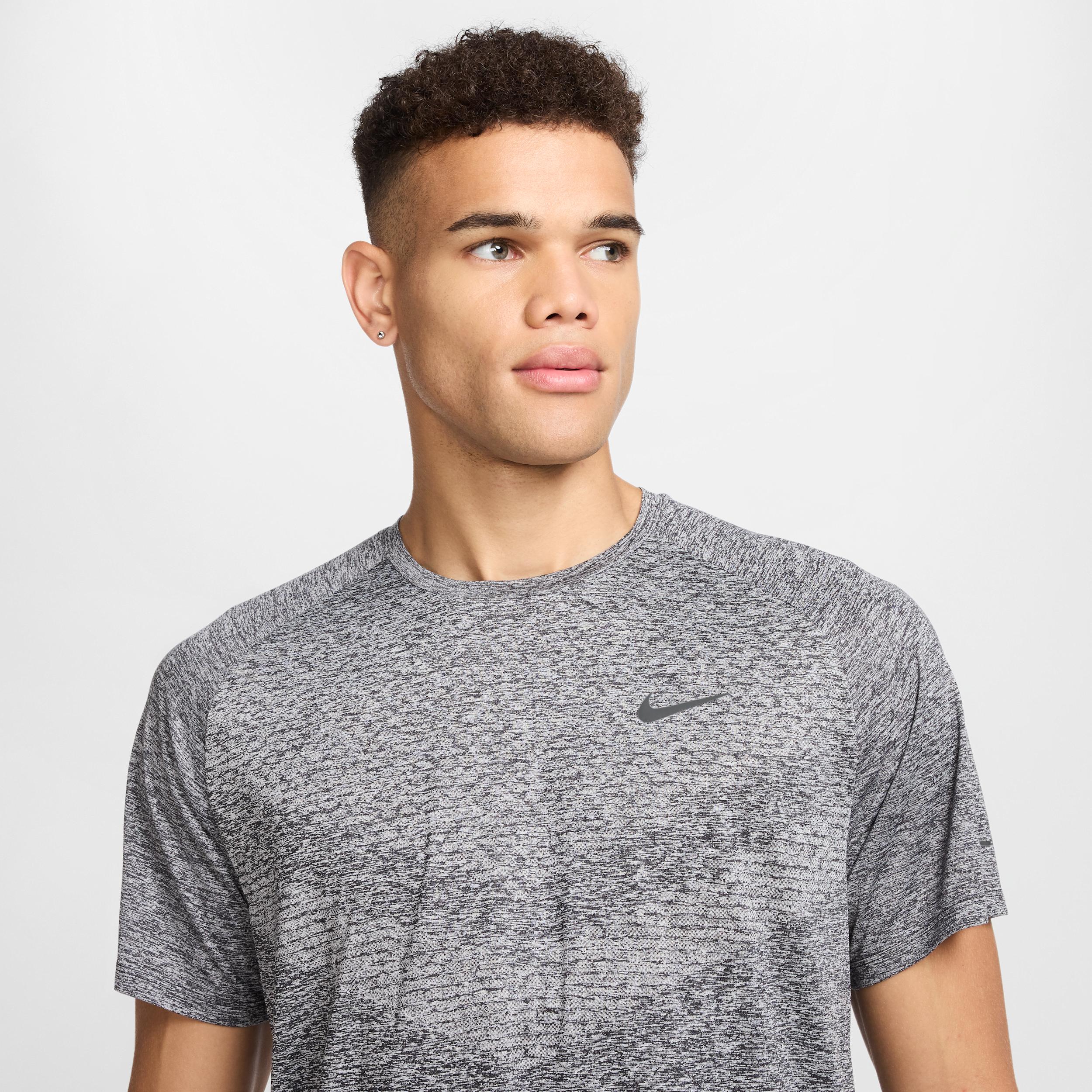 Nike Men's Stride Dri-FIT ADV Short-Sleeve Running Top Product Image