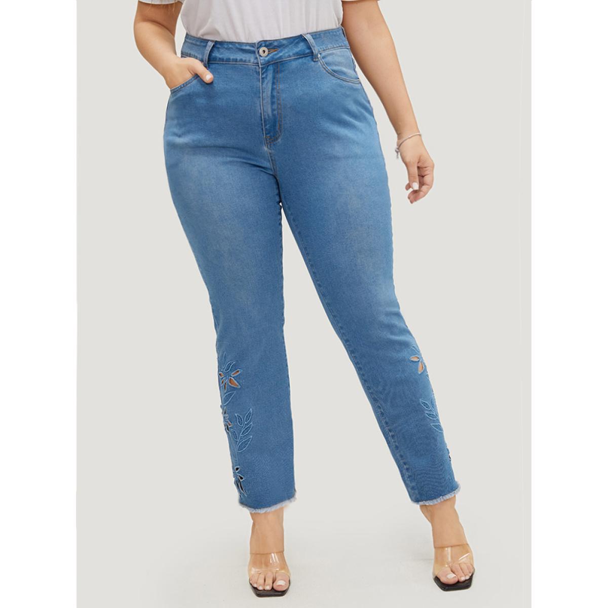 Plus Size Very Stretchy High Rise Medium Wash Broderie Anglaise Jeans Women LightBlue Casual Plain Broderie anglaise High stretch Pocket Jeans BloomChic 16/1X Product Image