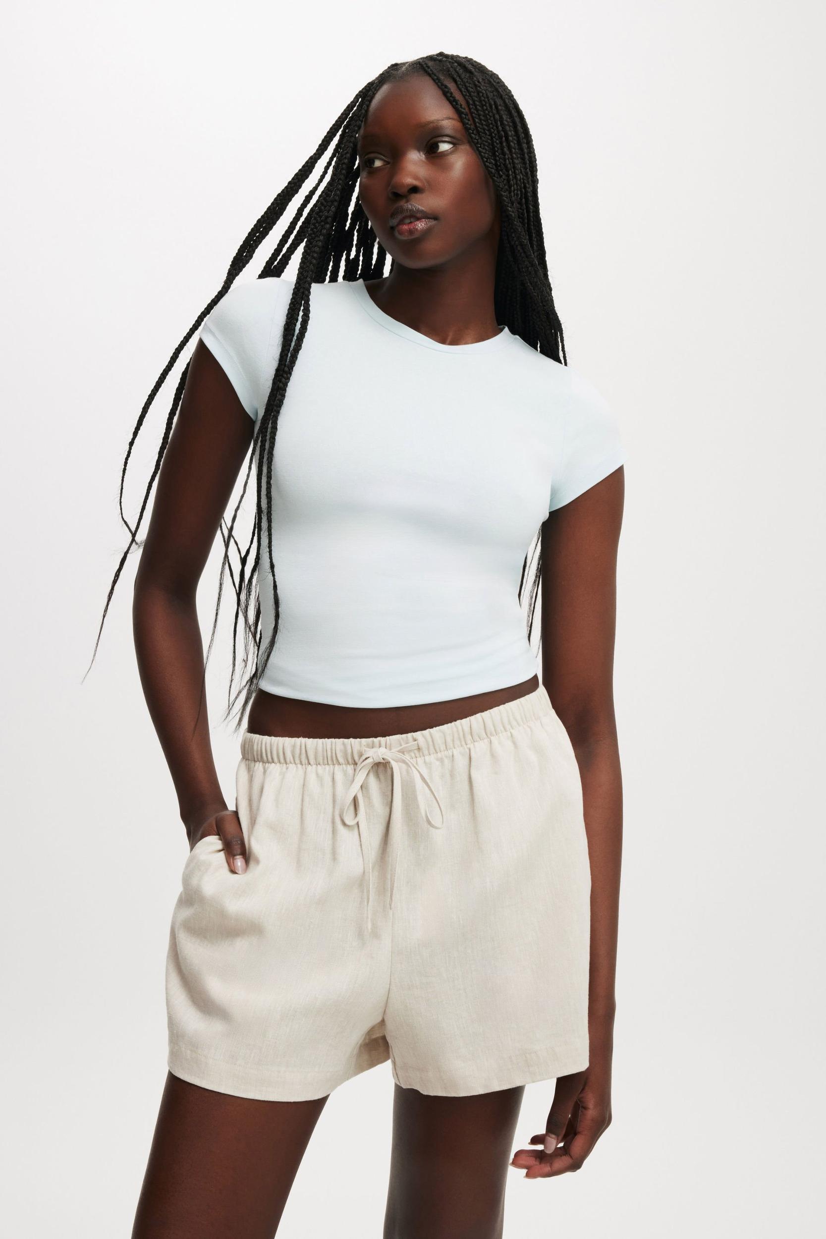 Haven Short Product Image