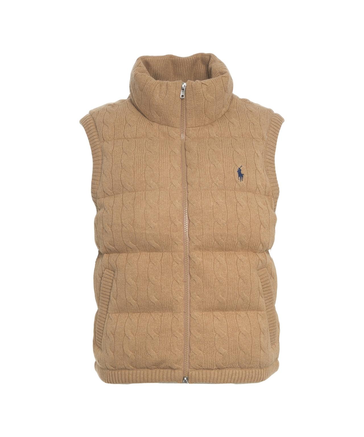 Quilted vest with cable knit pattern Product Image