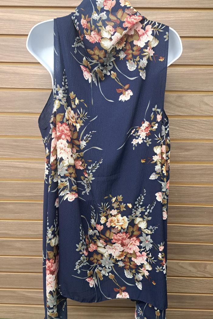 Long flowy floral open vest Product Image
