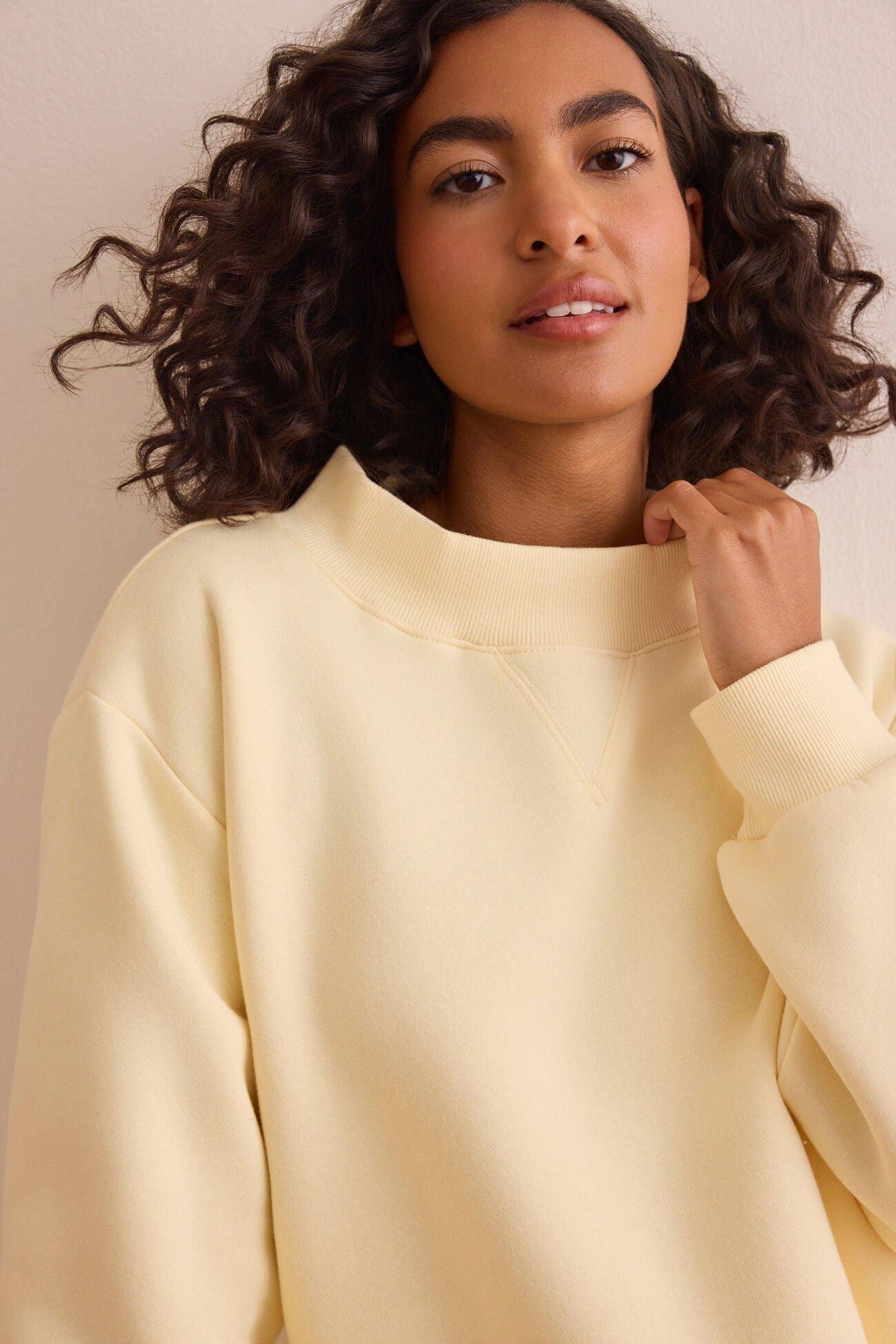 The Power Pullover Product Image
