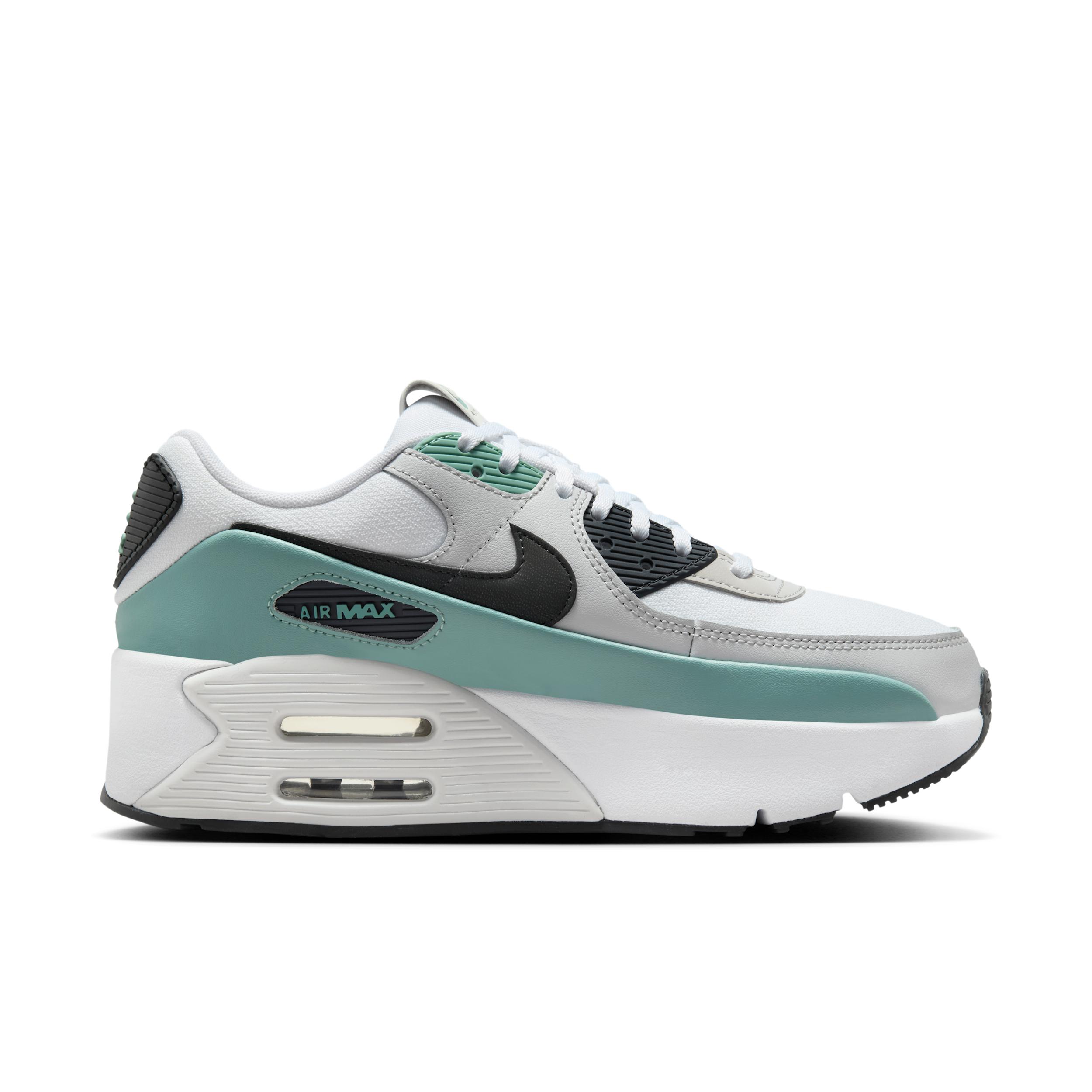 Nike Womens Air Max 90 LV Shoes | FD4328-109 Product Image
