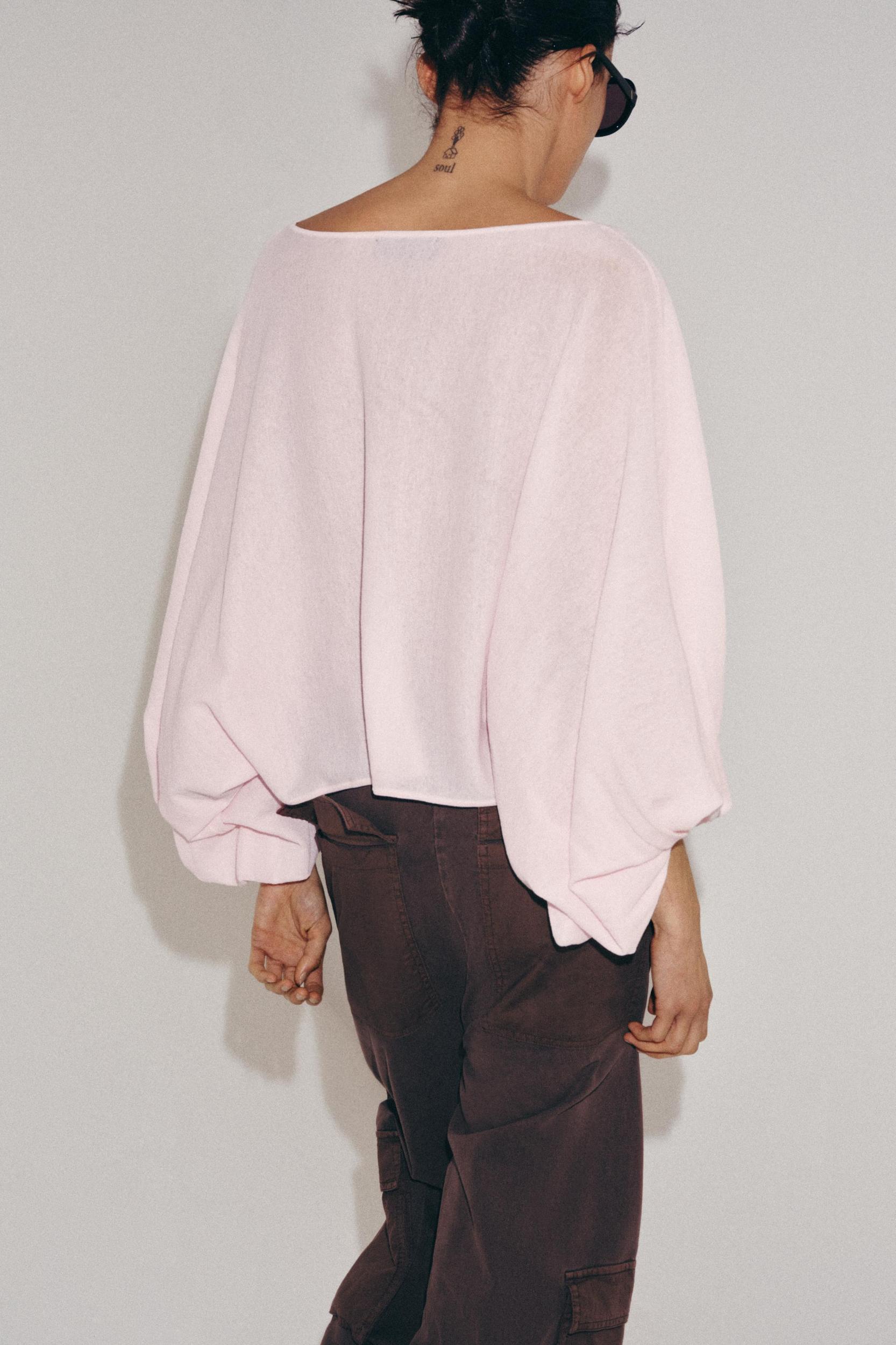 KNIT TOP WITH VOLUME SLEEVES Product Image