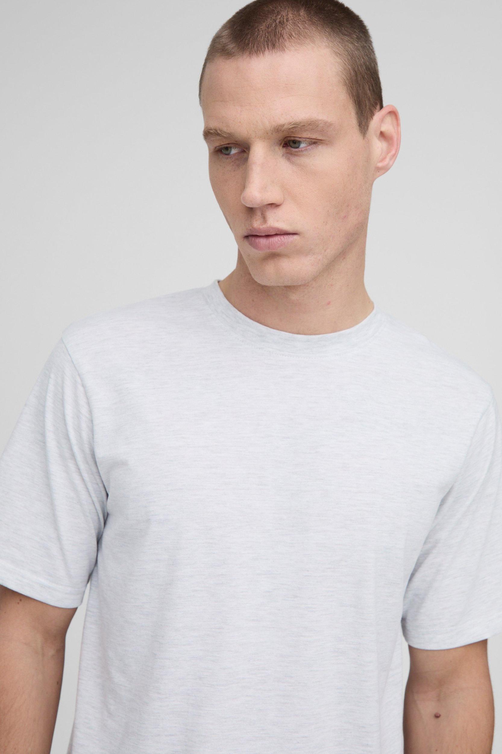 Regular Fit Basic Crew Neck T-shirt | boohooMAN USA Product Image
