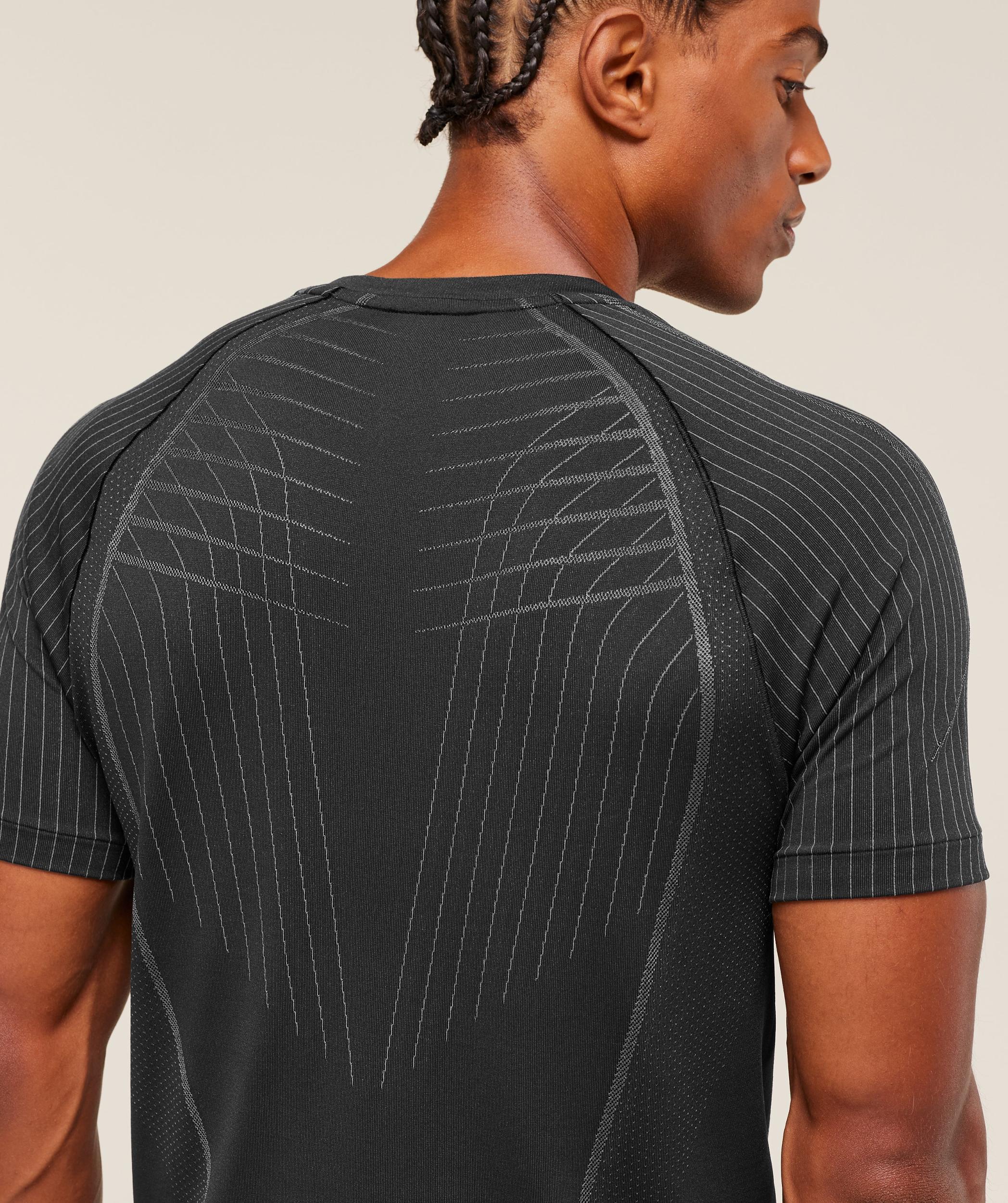 Gymshark Apex Seamless T-Shirt - Black/Dark Grey Male Product Image