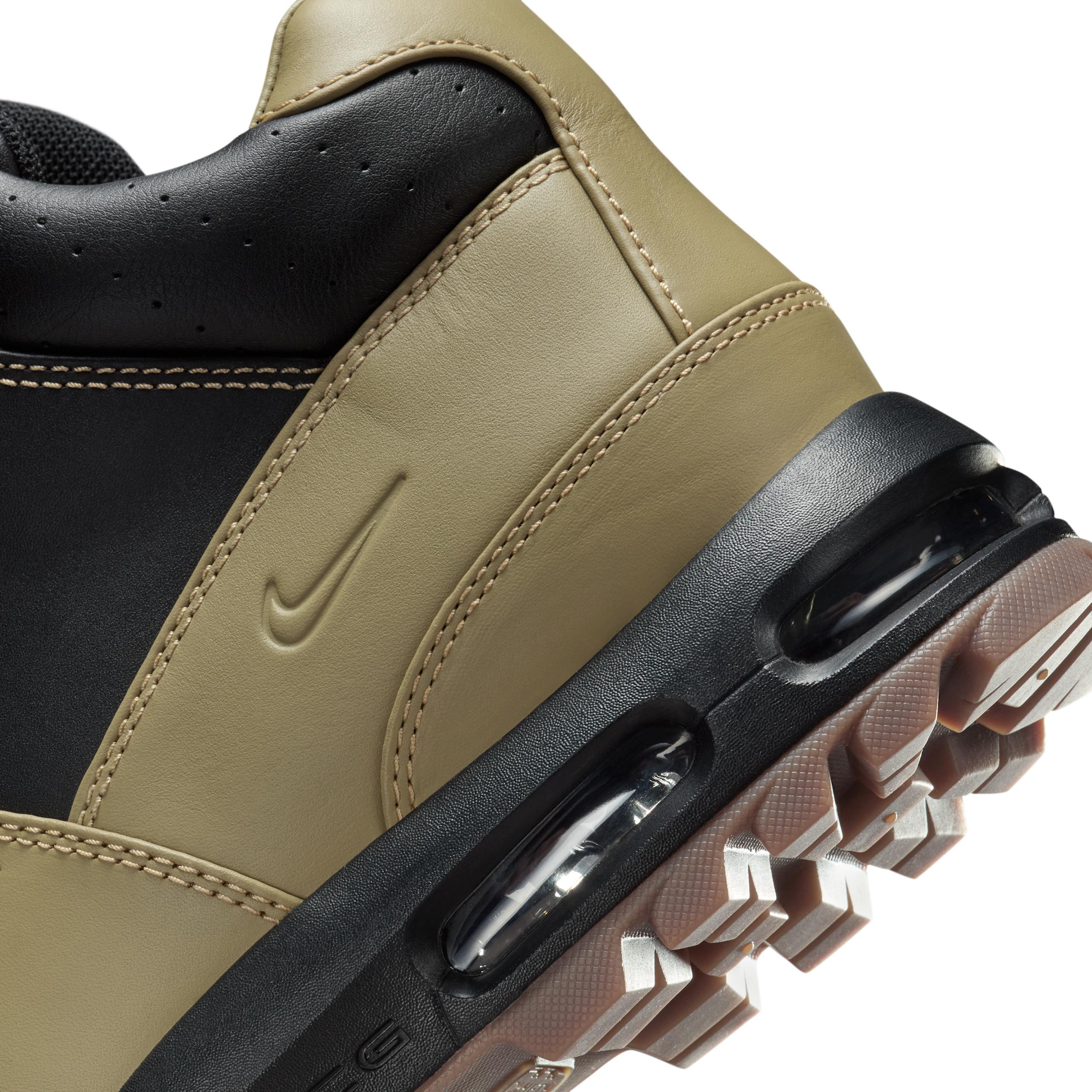 Nike Men's Air Max Goadome Boots Product Image