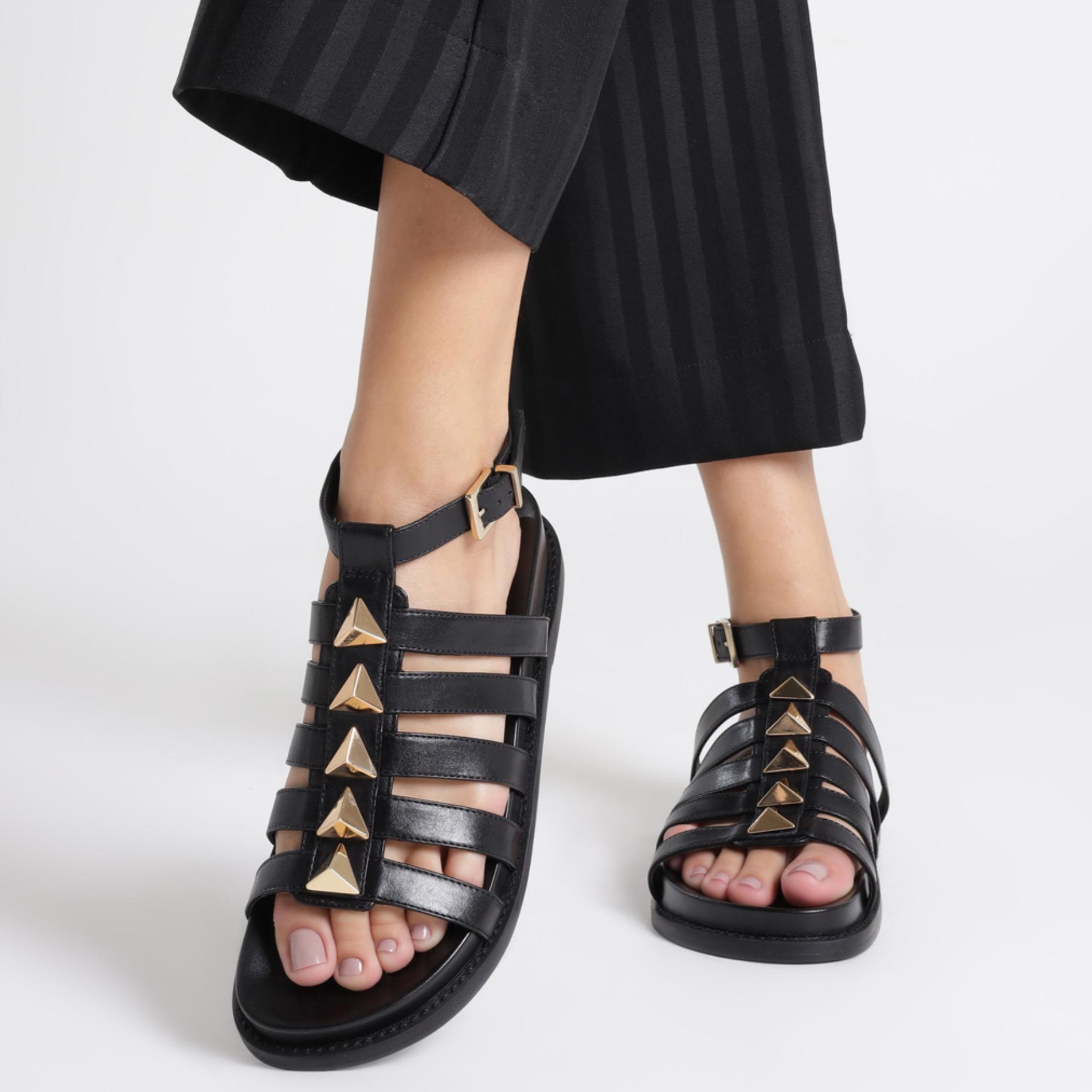 Kyrie Sporty Leather Sandal Female Product Image