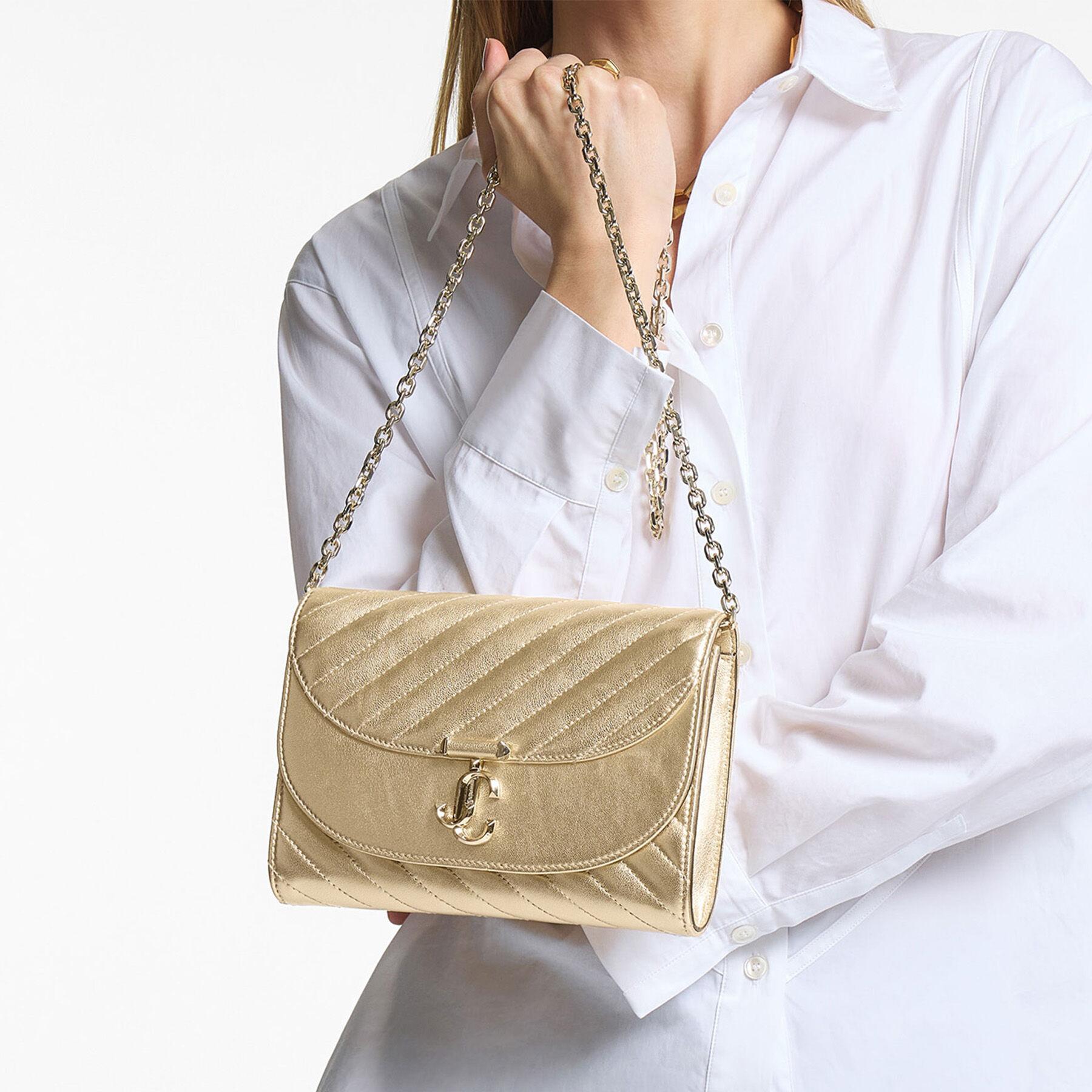 Curve Clutch Product Image