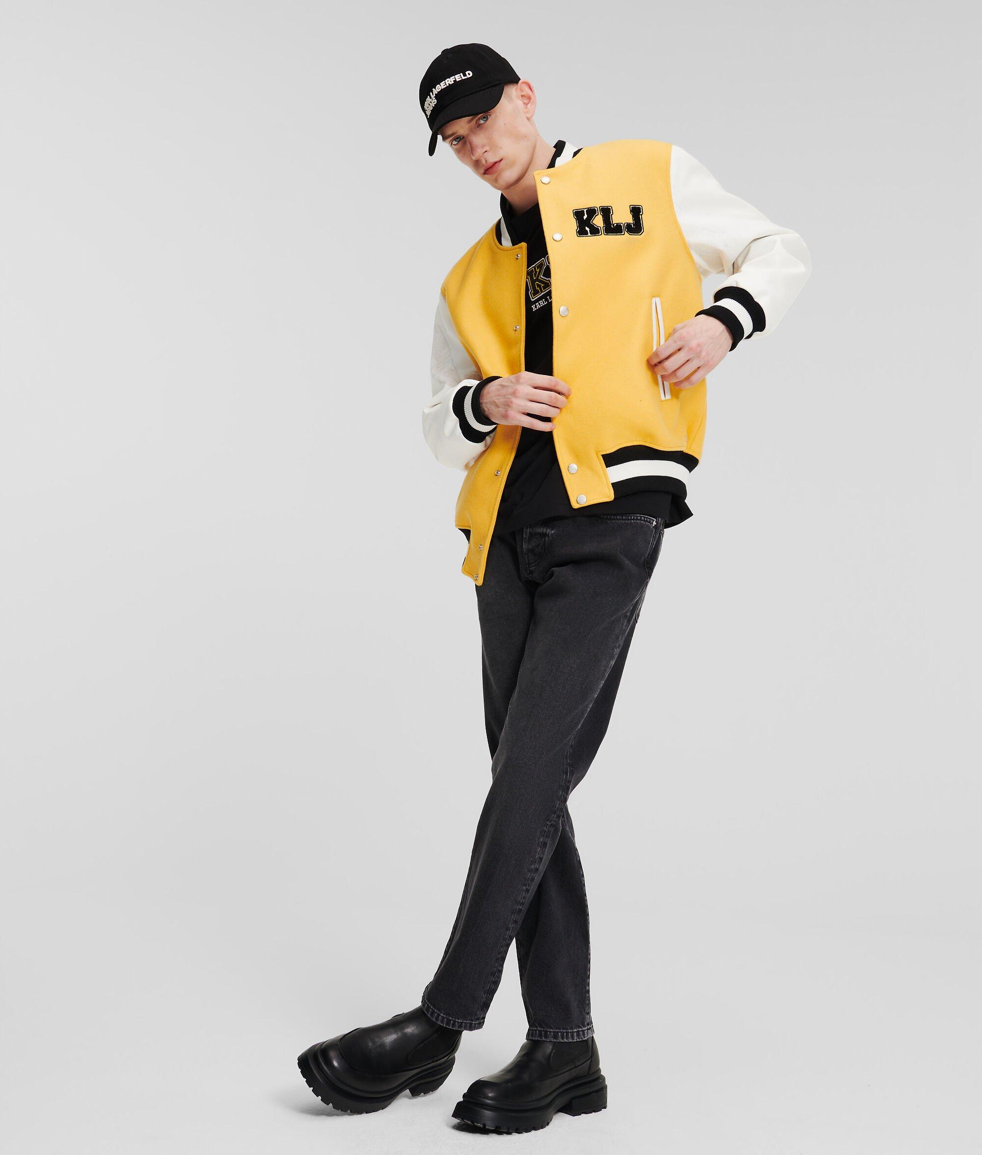 TAPERED JEANS Product Image