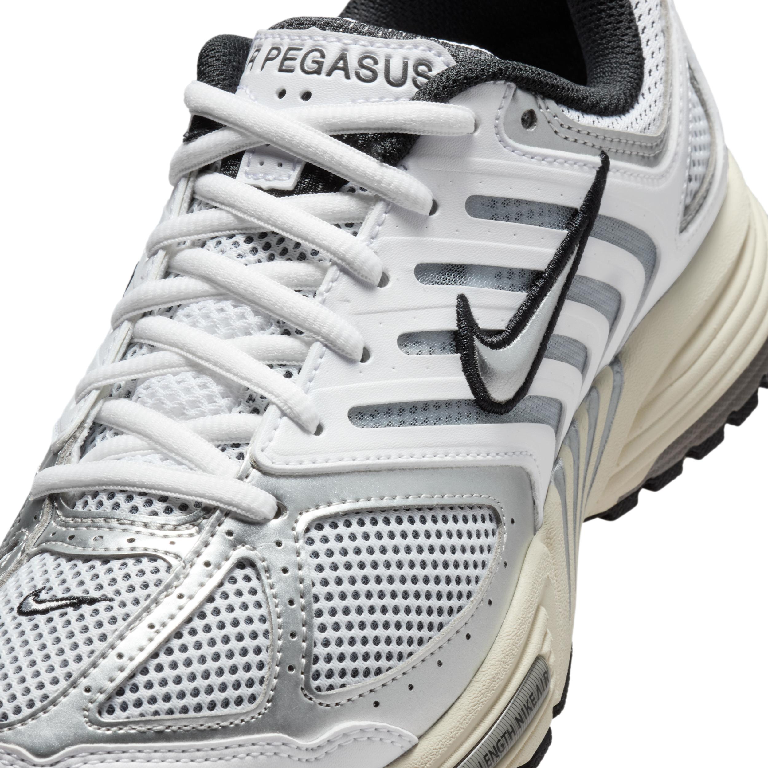 Nike Womens Air Pegasus 2005 Shoes | HQ1675-100 Product Image