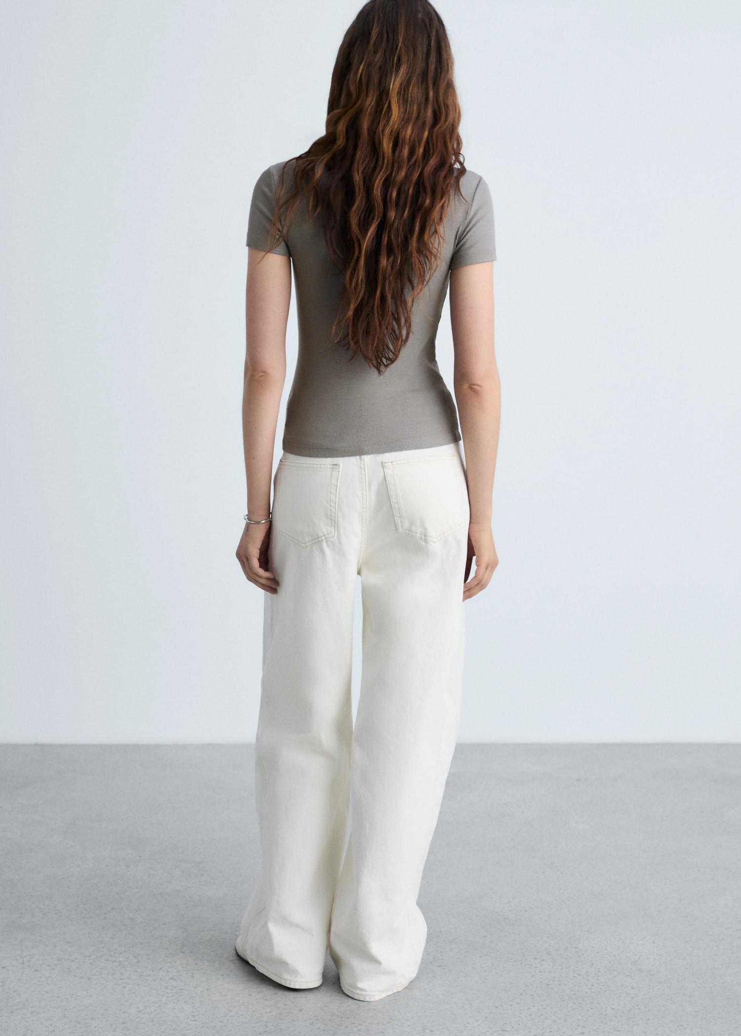 Short-sleeved fitted t-shirt - Women | MANGO USA Product Image