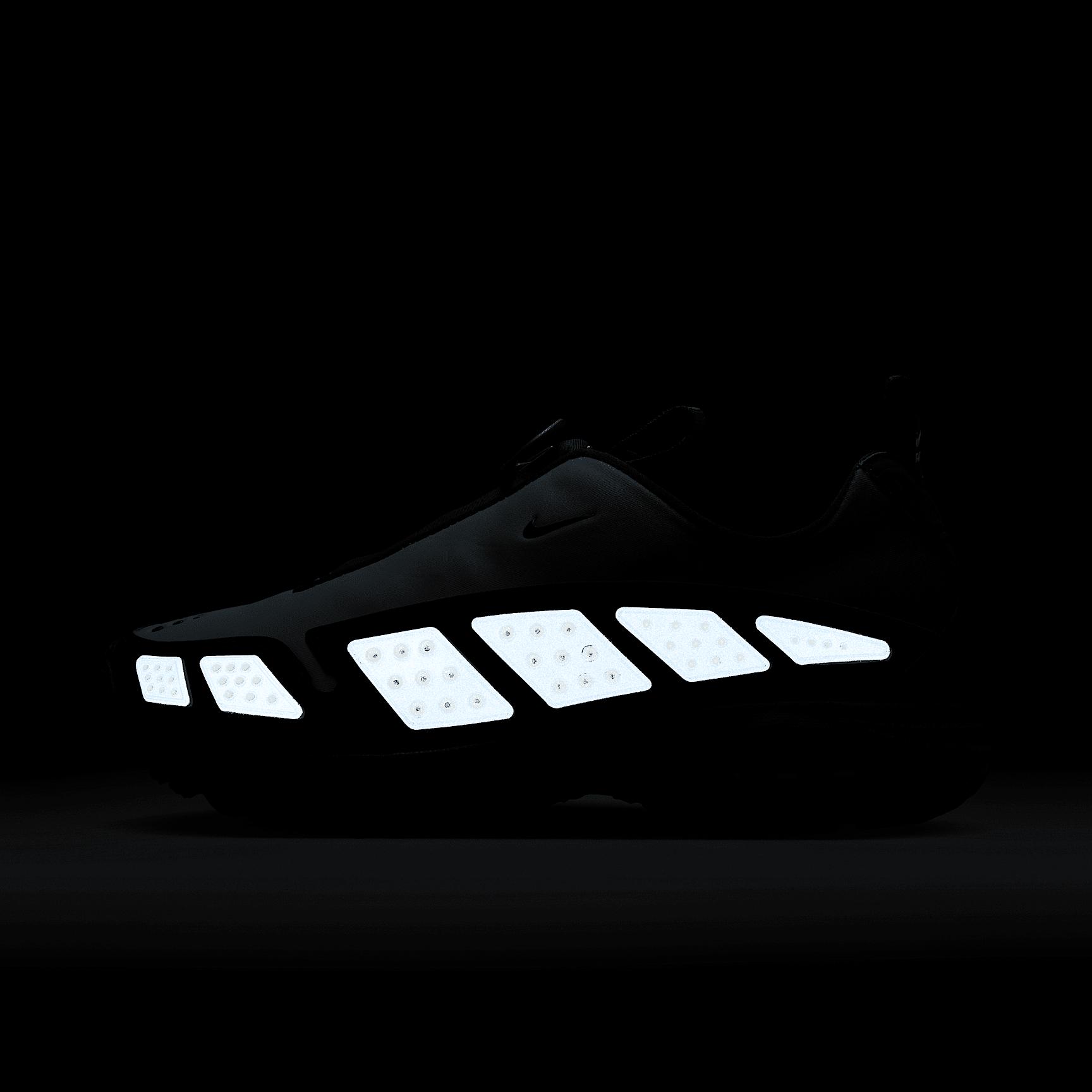 Nike Women's Air Max SNDR Shoes Product Image