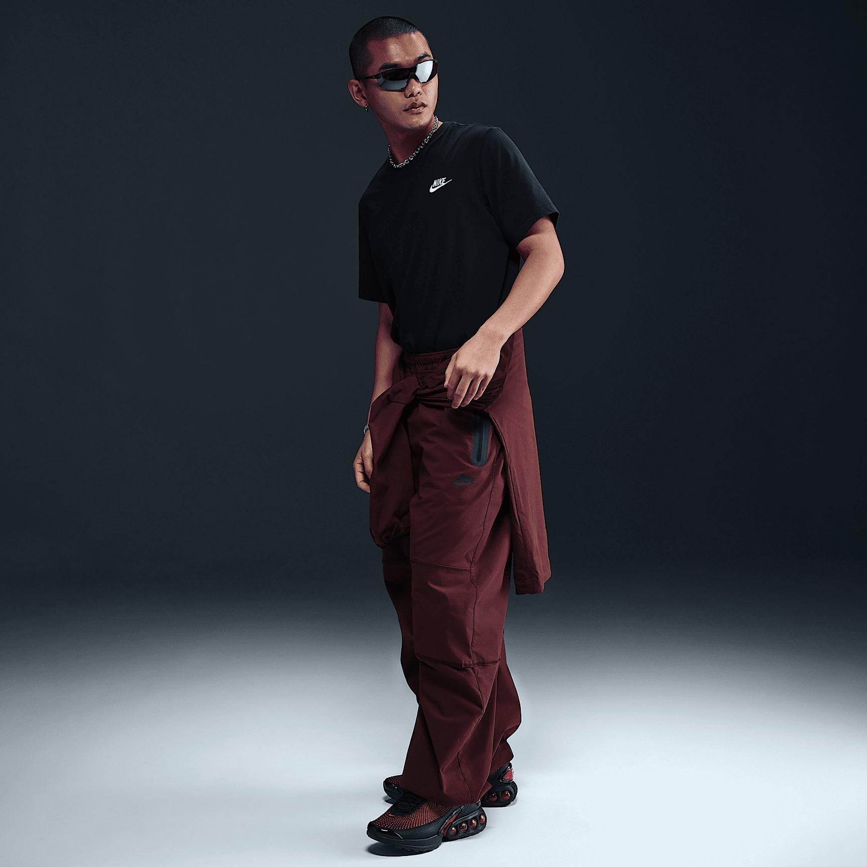 Mens Nike Sportswear Club T-Shirt | AR4997-013 Product Image