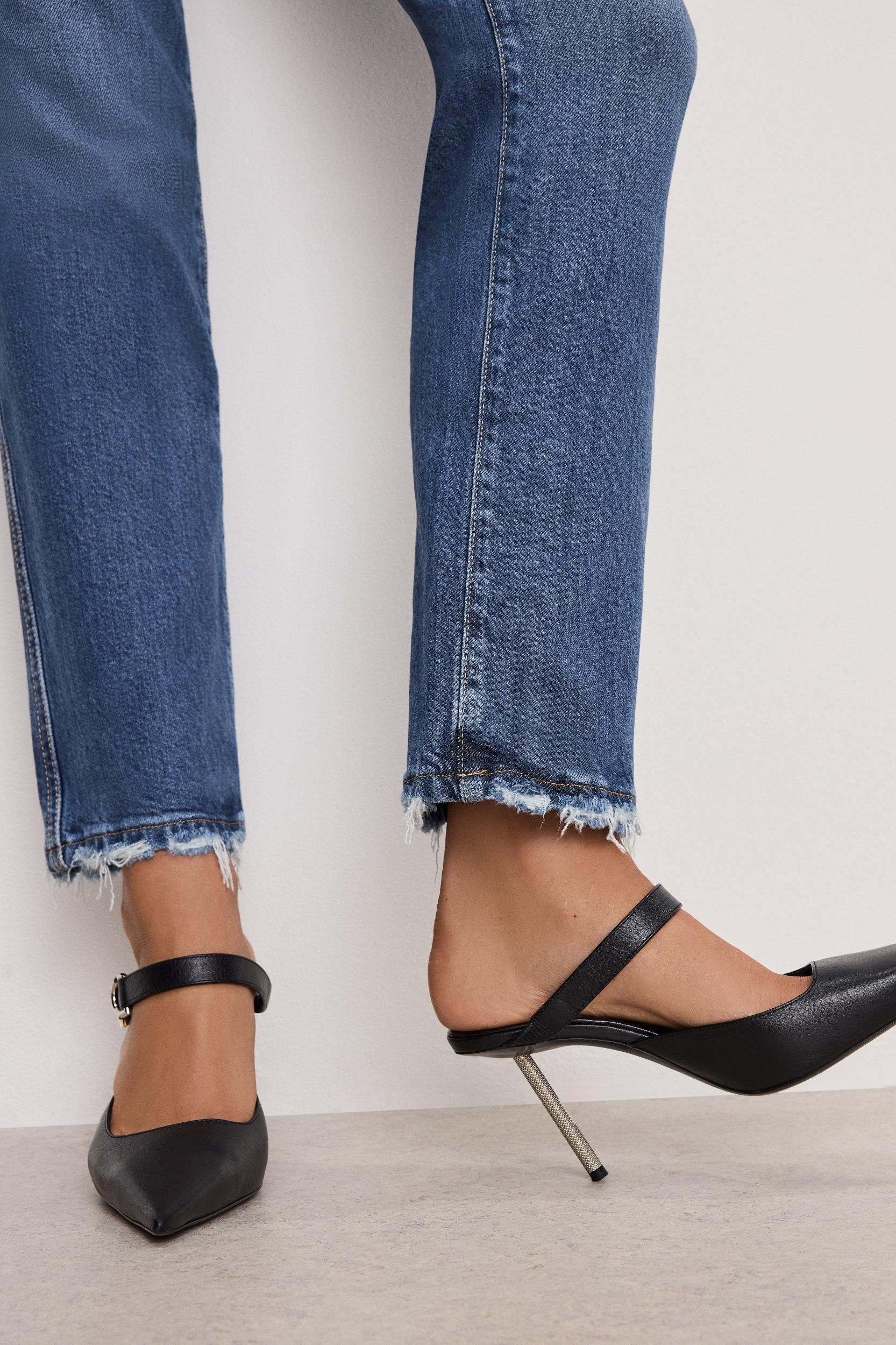 SOFT-TECH GOOD CURVE STRAIGHT JEANS | INDIGO737 Product Image