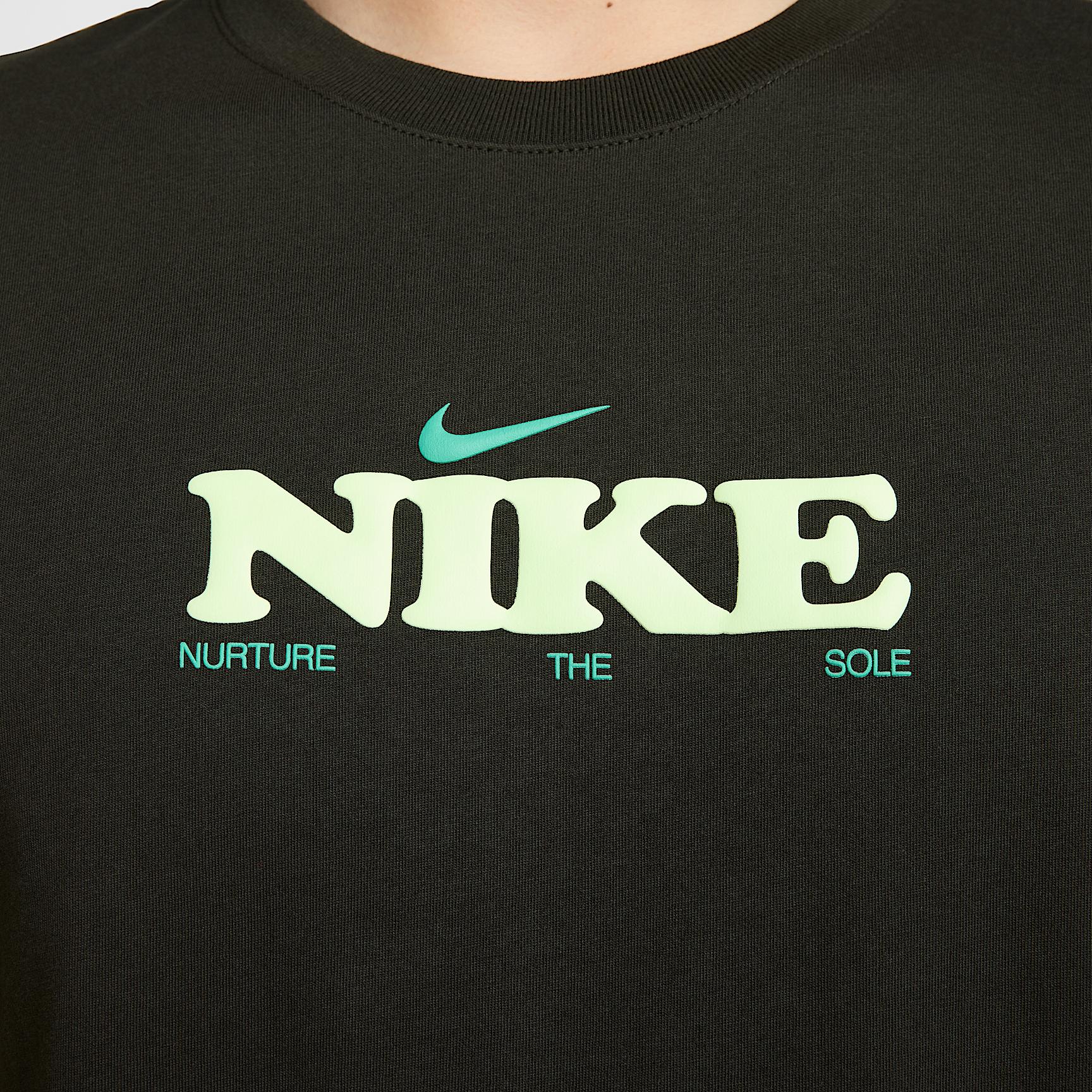 Nike Sportswear Men's T-Shirt Product Image
