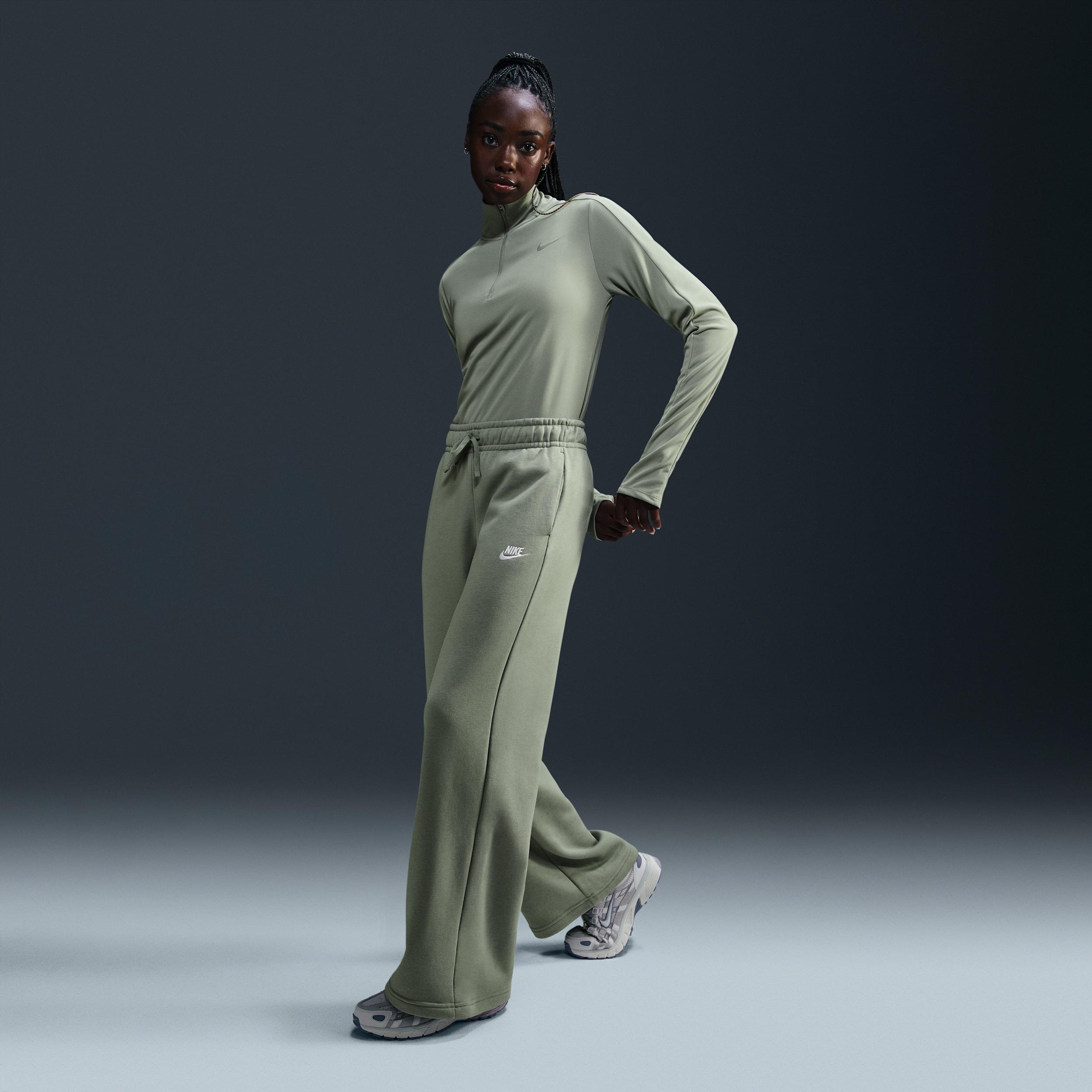 Women's Nike Sportswear Club Fleece Mid-Rise Wide-Leg Sweatpants Product Image