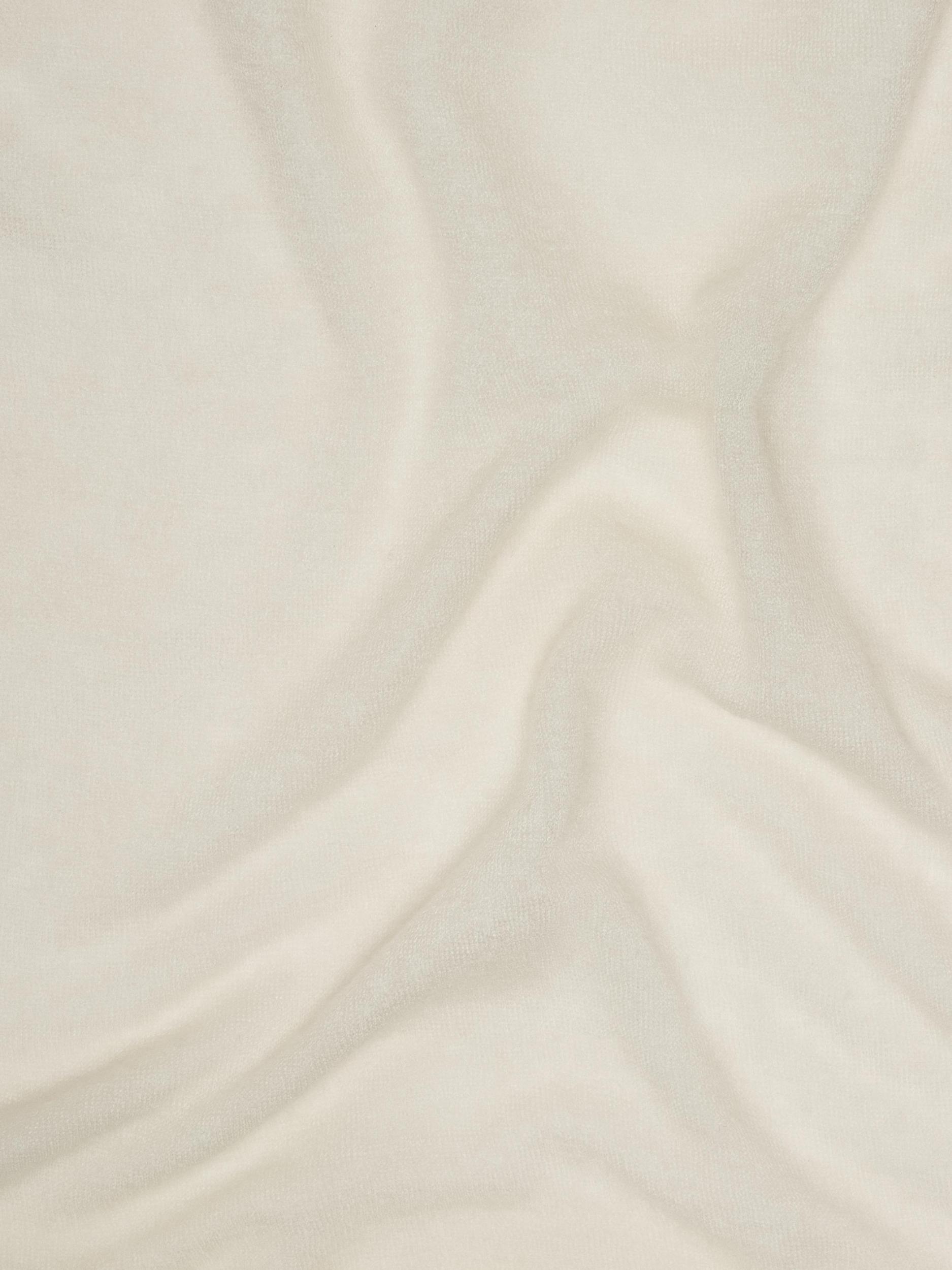 100% cashmere knitted scarf Product Image