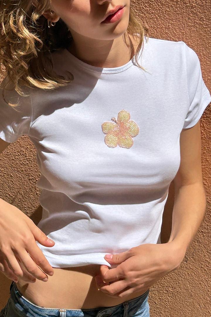 Flower t-shirt Product Image