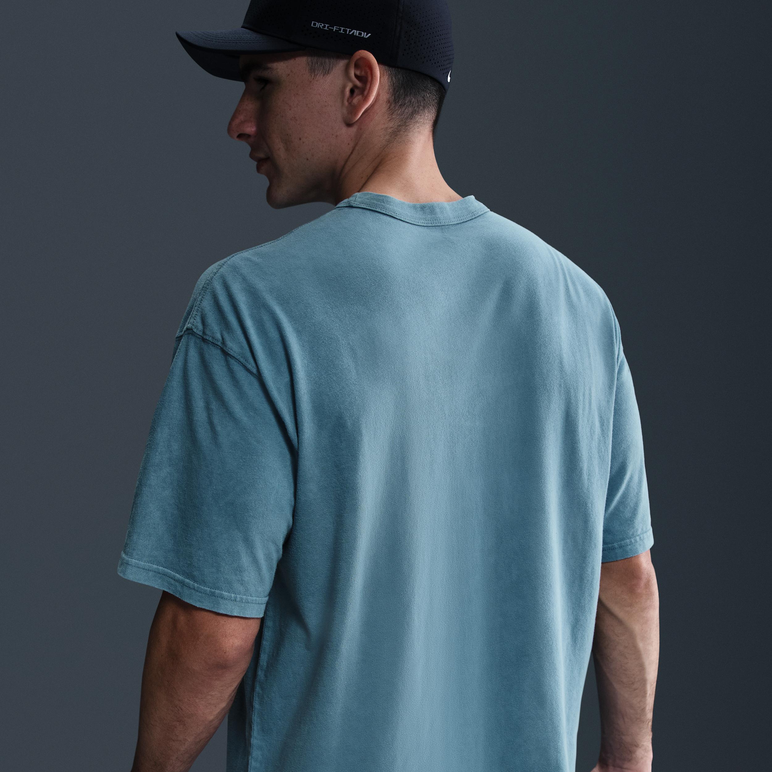 Nike Men's Max90 Fitness T-Shirt Product Image