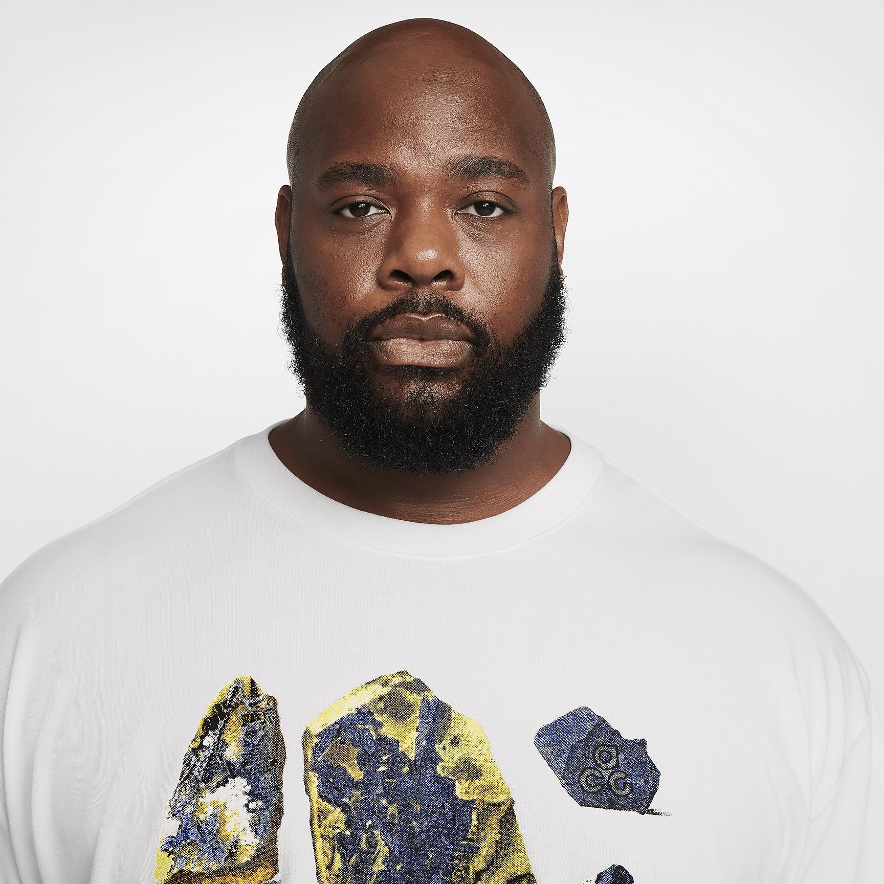 Mens Nike ACG Long-Sleeved T-Shirt | FZ6700-121 Product Image