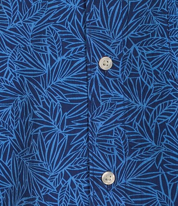 Roundtree & Yorke Short Sleeve Leaf Print Seersucker Sport Shirt Product Image