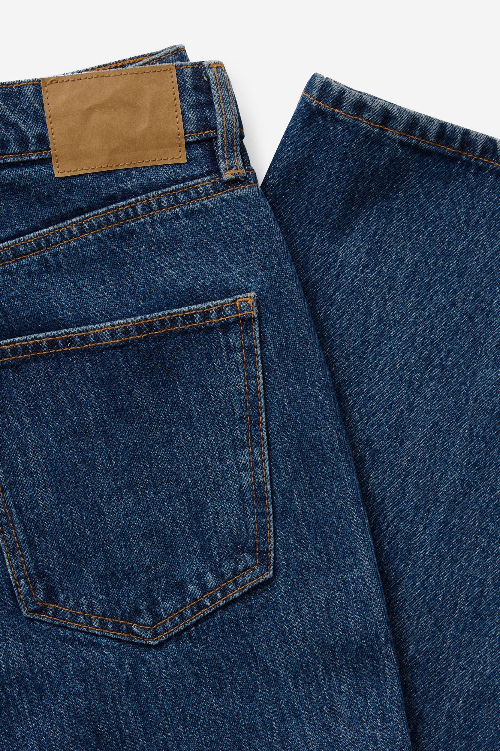 Straight Crop Jean Product Image