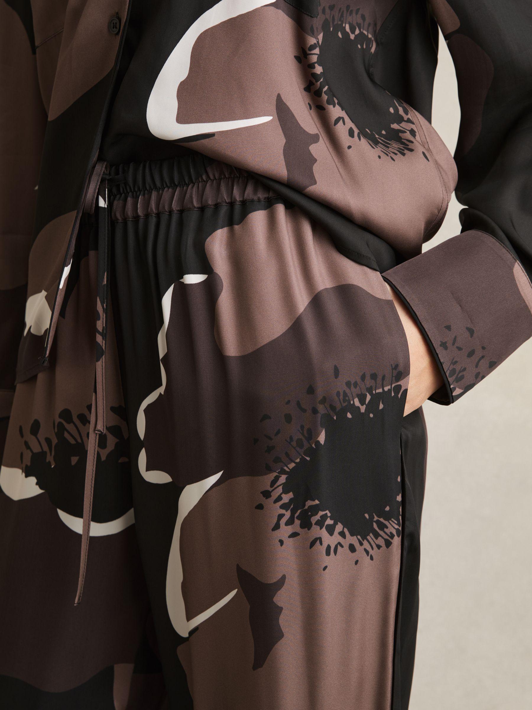 Floral-Print Wide-Leg Trousers in Black/Brown Product Image