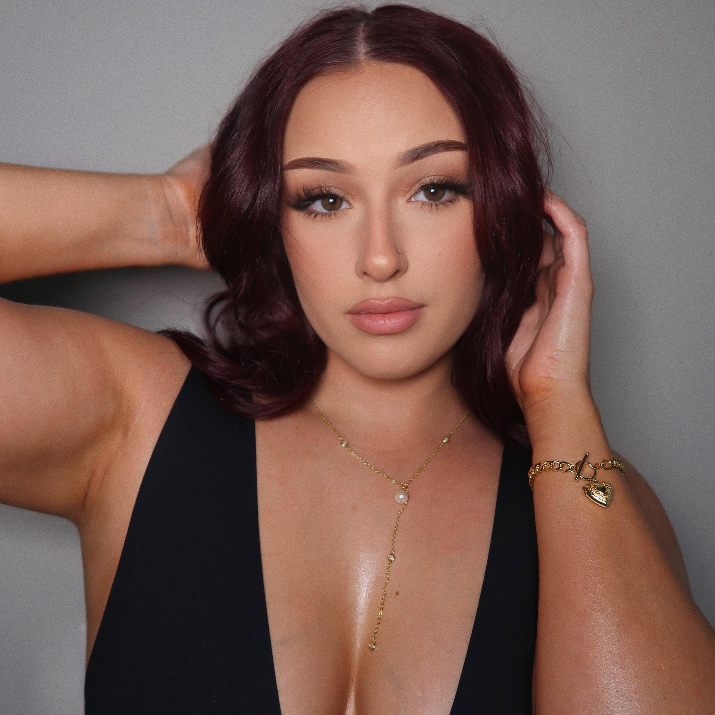 Pearly Yours Necklace Product Image