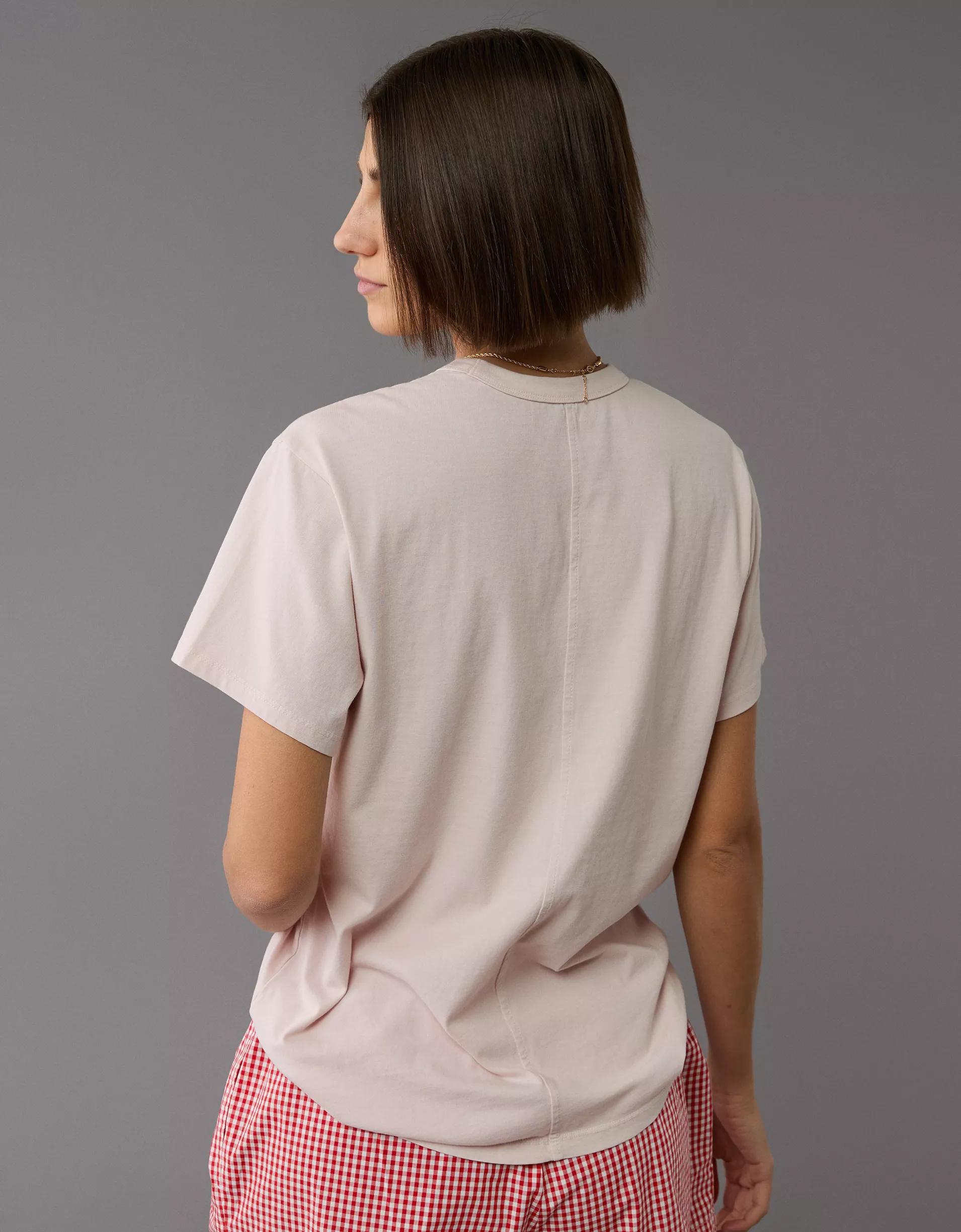 AE Oversized Valentine's Day Graphic T-Shirt Product Image