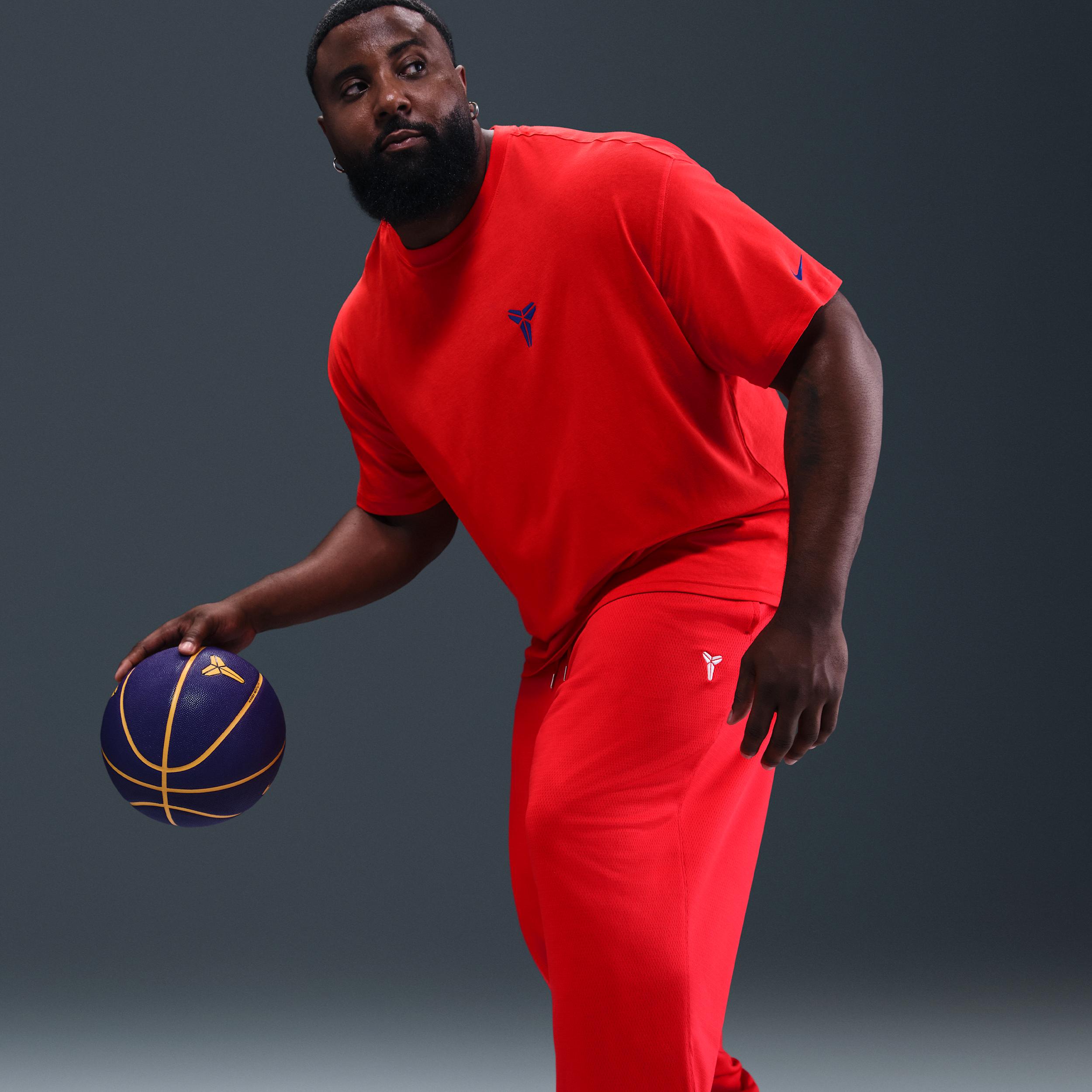 Nike Men's Kobe Therma-FIT Basketball Pants Product Image