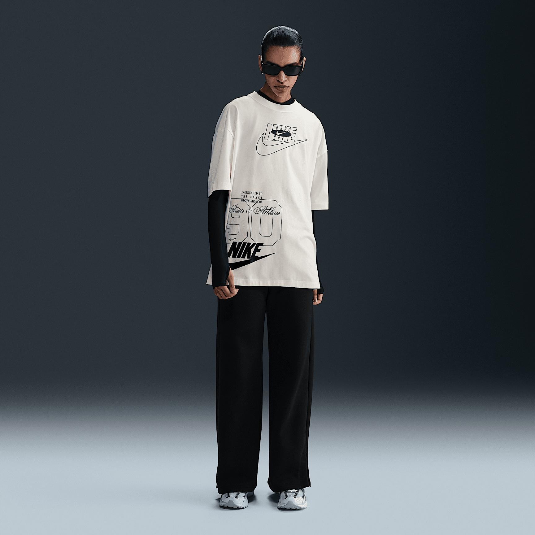 Women's Nike Sportswear Oversized T-Shirt Product Image