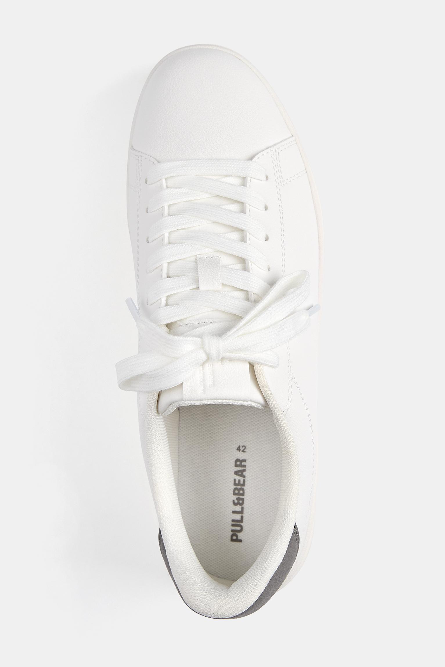 Casual sneakers Product Image