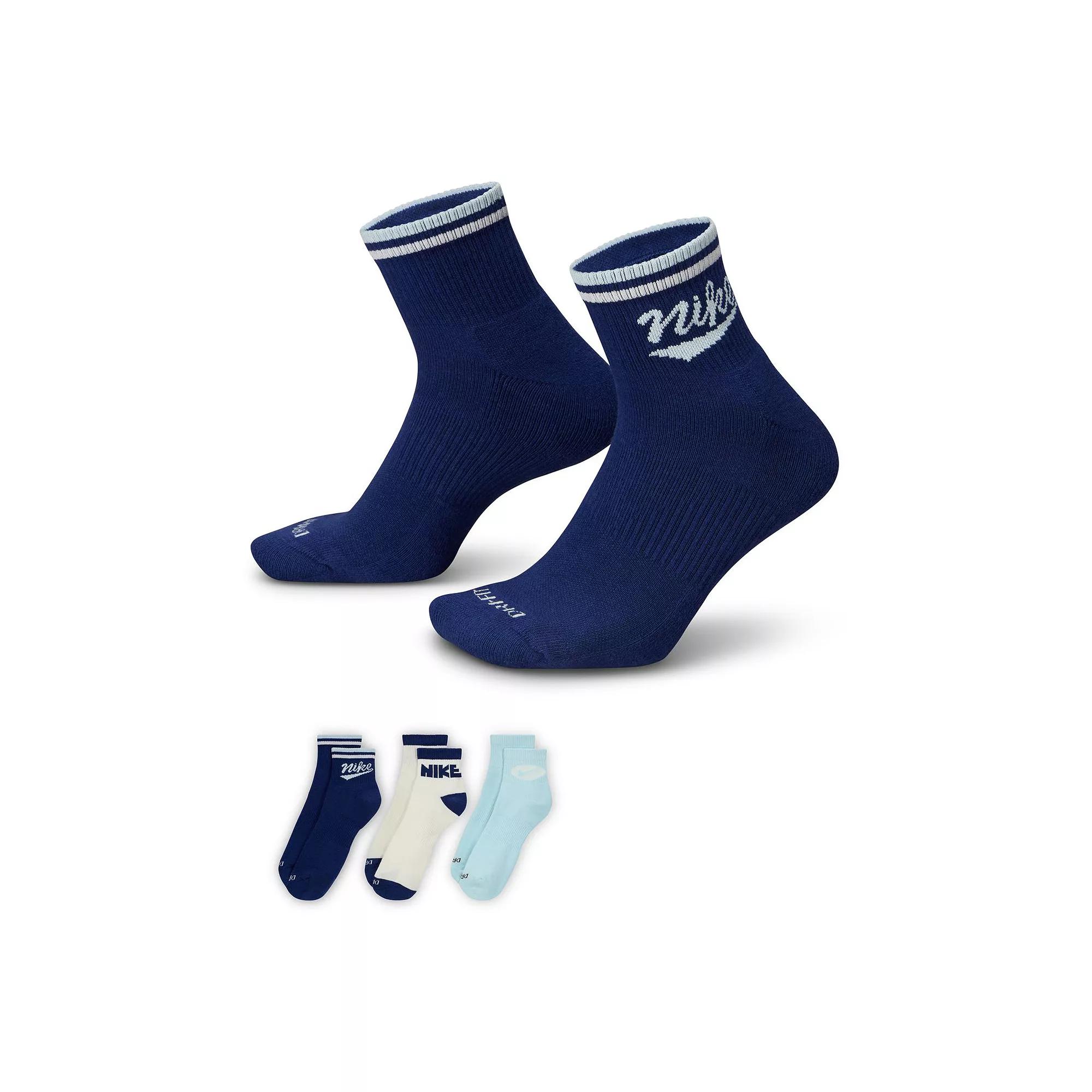Men's Nike 3-Pack Everyday Plus Retro Ankle Socks,  Product Image
