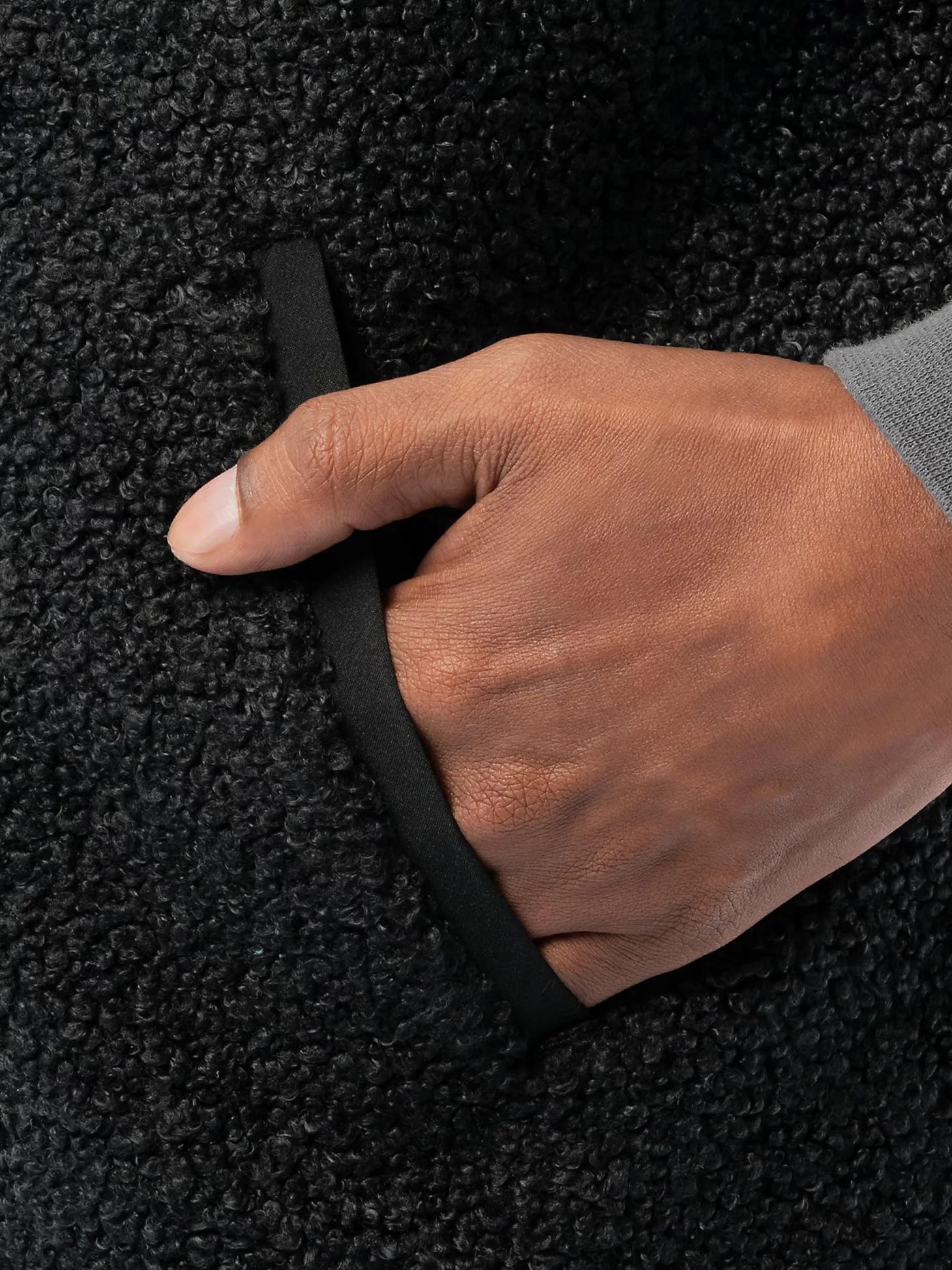 Men's Wrangler ATG™ Sherpa Utility Hiking Vest Caviar Product Image