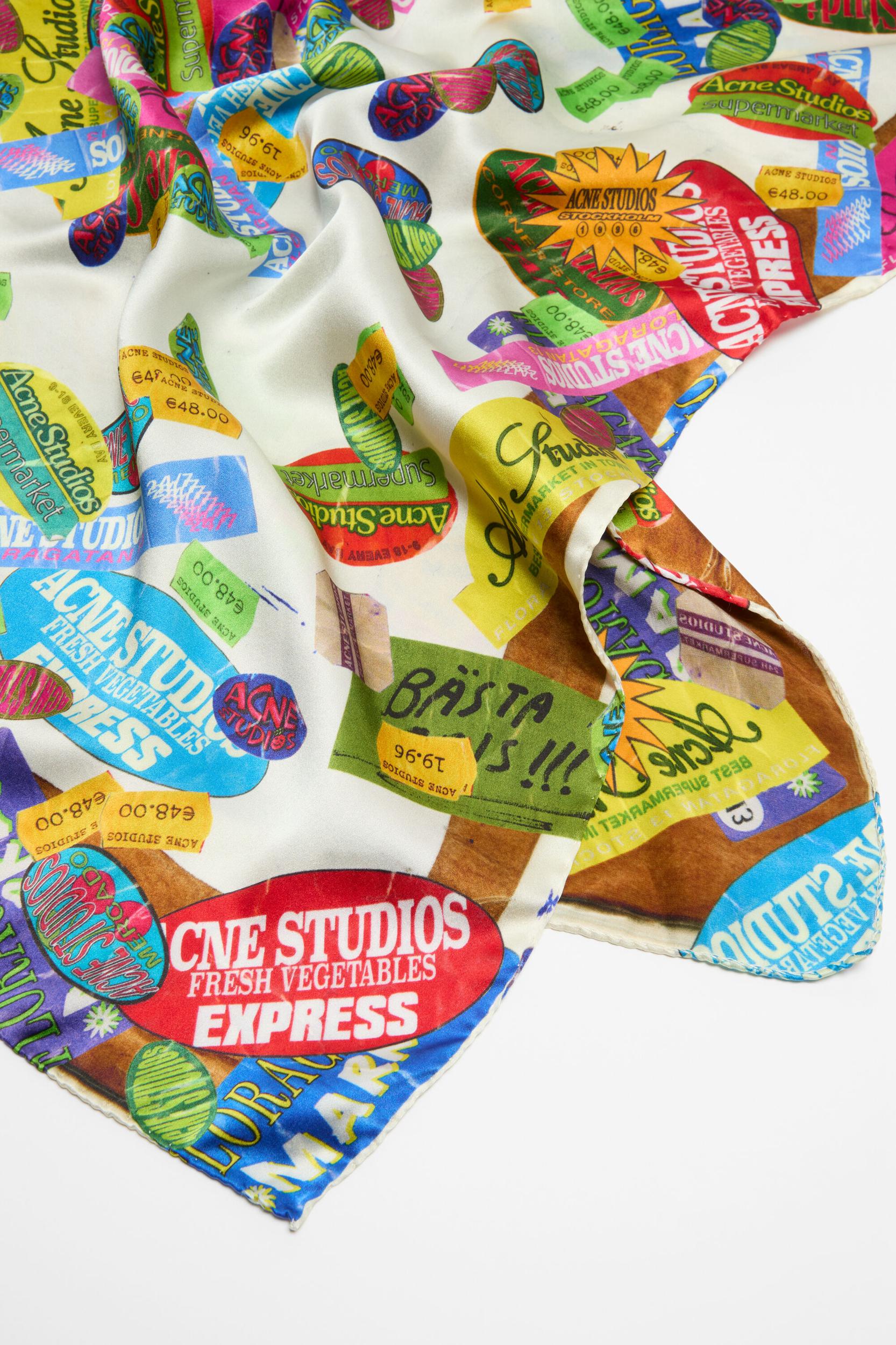 Silk scarf Product Image