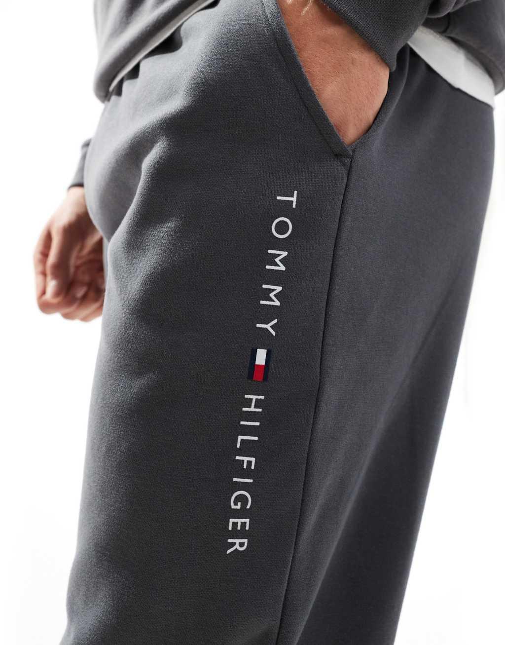 Tommy Hilfiger Original lounge sweatpants in gray Product Image