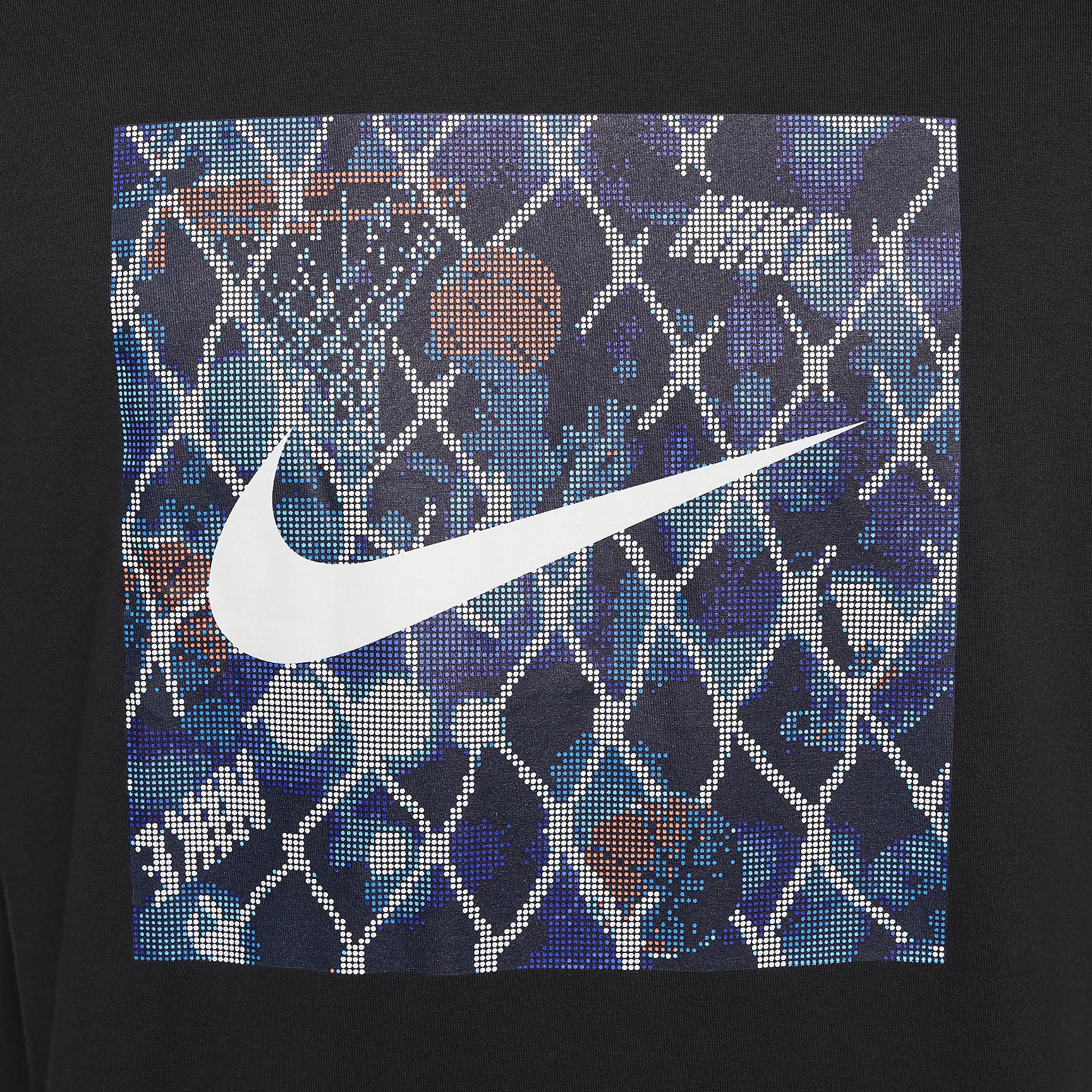 Nike Men's Max90 Basketball T-Shirt Product Image