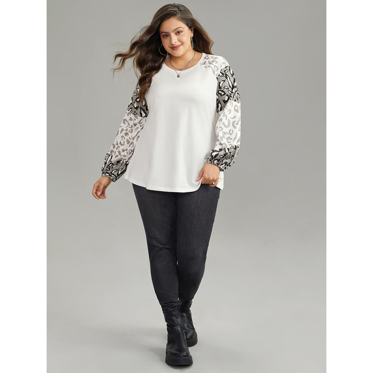 Plus Size Leopard Patchwork Contrast Lantern Sleeve Sweatshirt White Women Casual Elastic cuffs Leopard Round Neck Dailywear T-shirts BloomChic 10/M Product Image